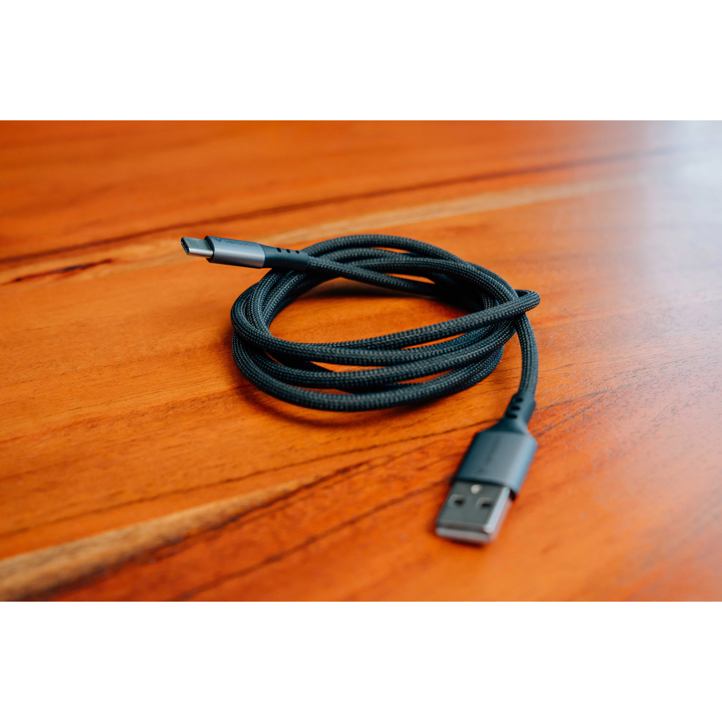 Кабель VERBATIM Sync & Charge USB-A to Type-C 1.2м Black (31843)