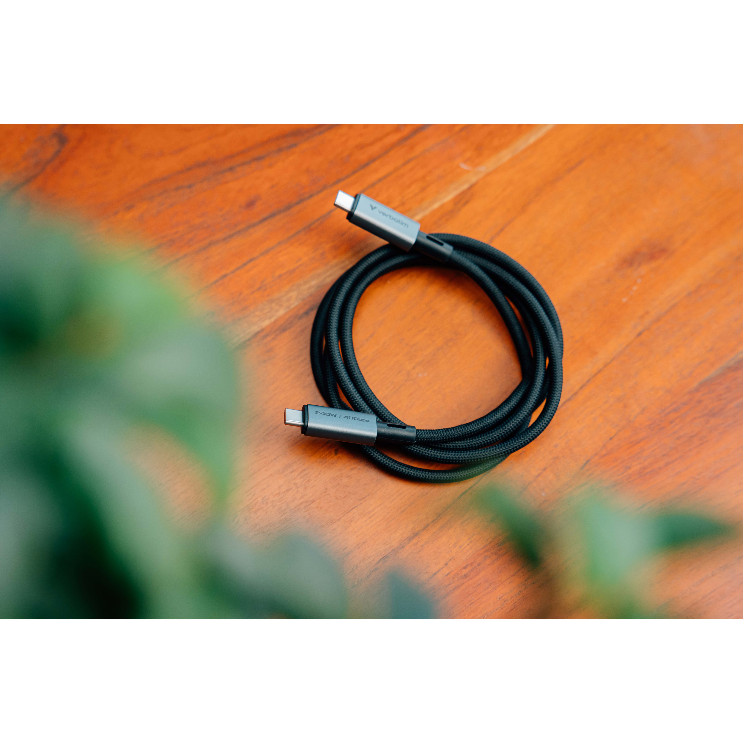 Кабель VERBATIM USB4.0 Sync & Charge Type-C to Type-C PD 240W 1.2м Black (31847)