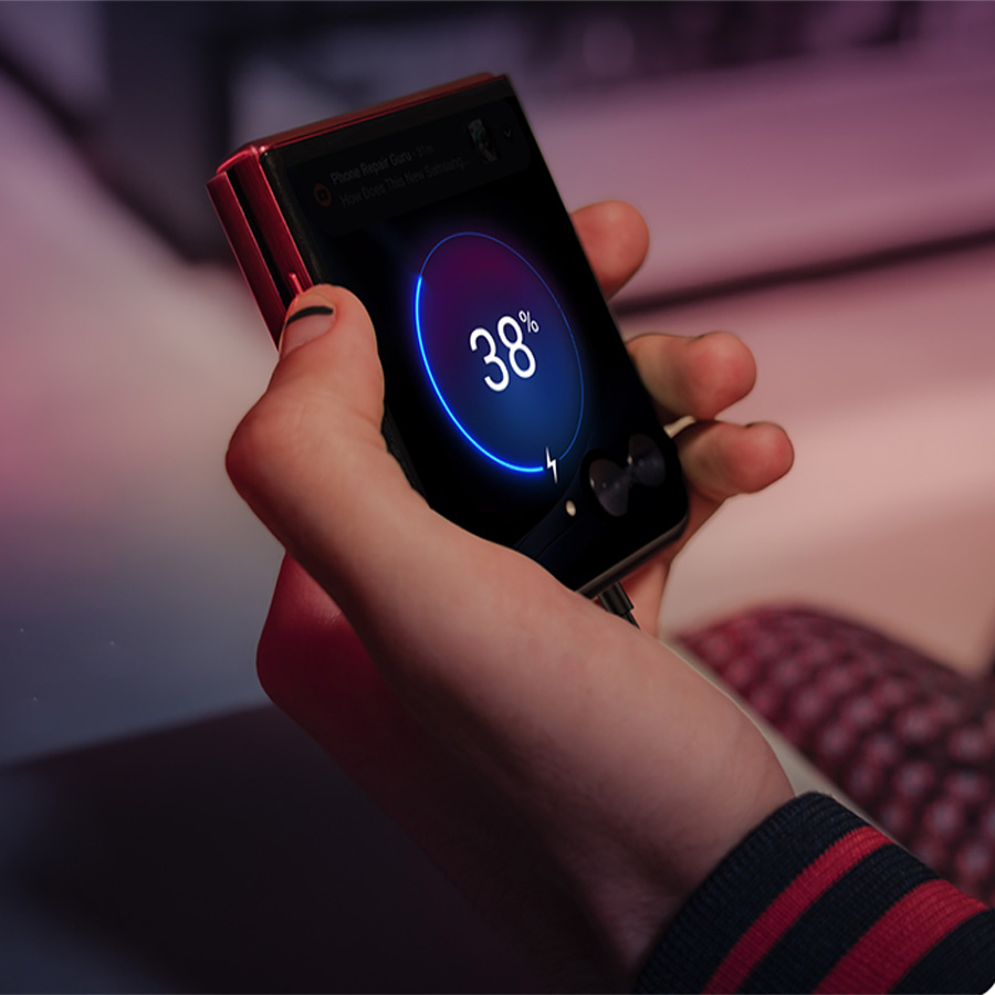 Смартфон MOTOROLA Razr 60 Ultra 16/512GB Scarab (PB8R0078RS)
