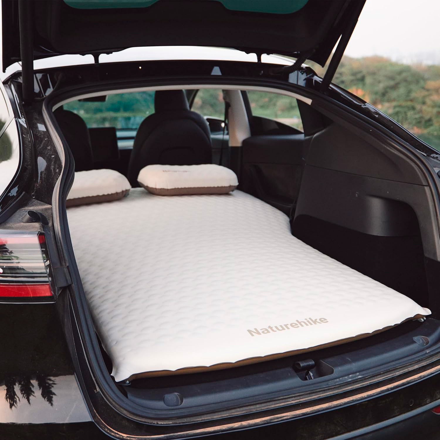 Надувний матрац для автомобіля NATUREHIKE CNK2450WS010 197x134 Beige (6976507663328)