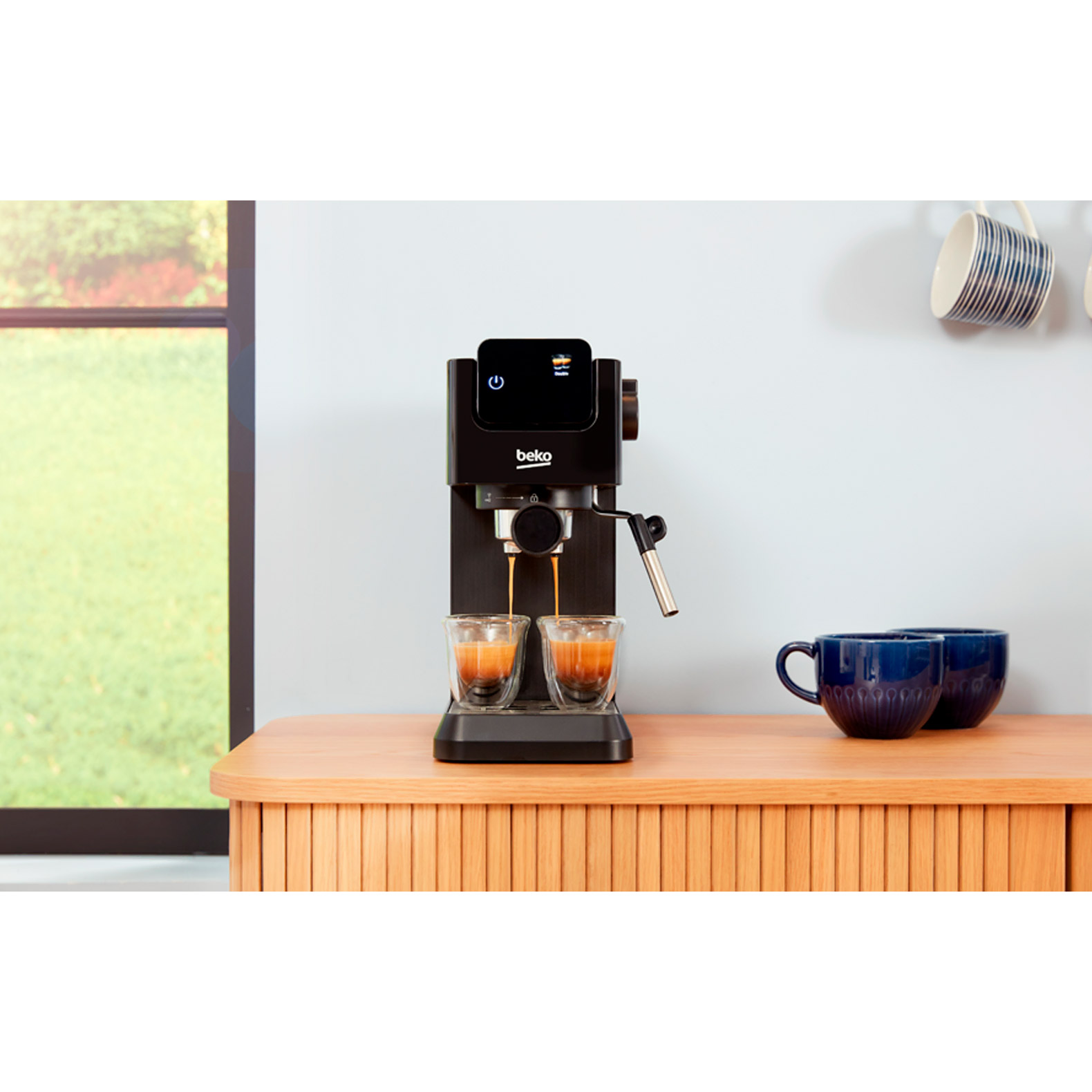 Кавоварка еспресо BEKO CaffeExperto CE3000 CEP 5302 B