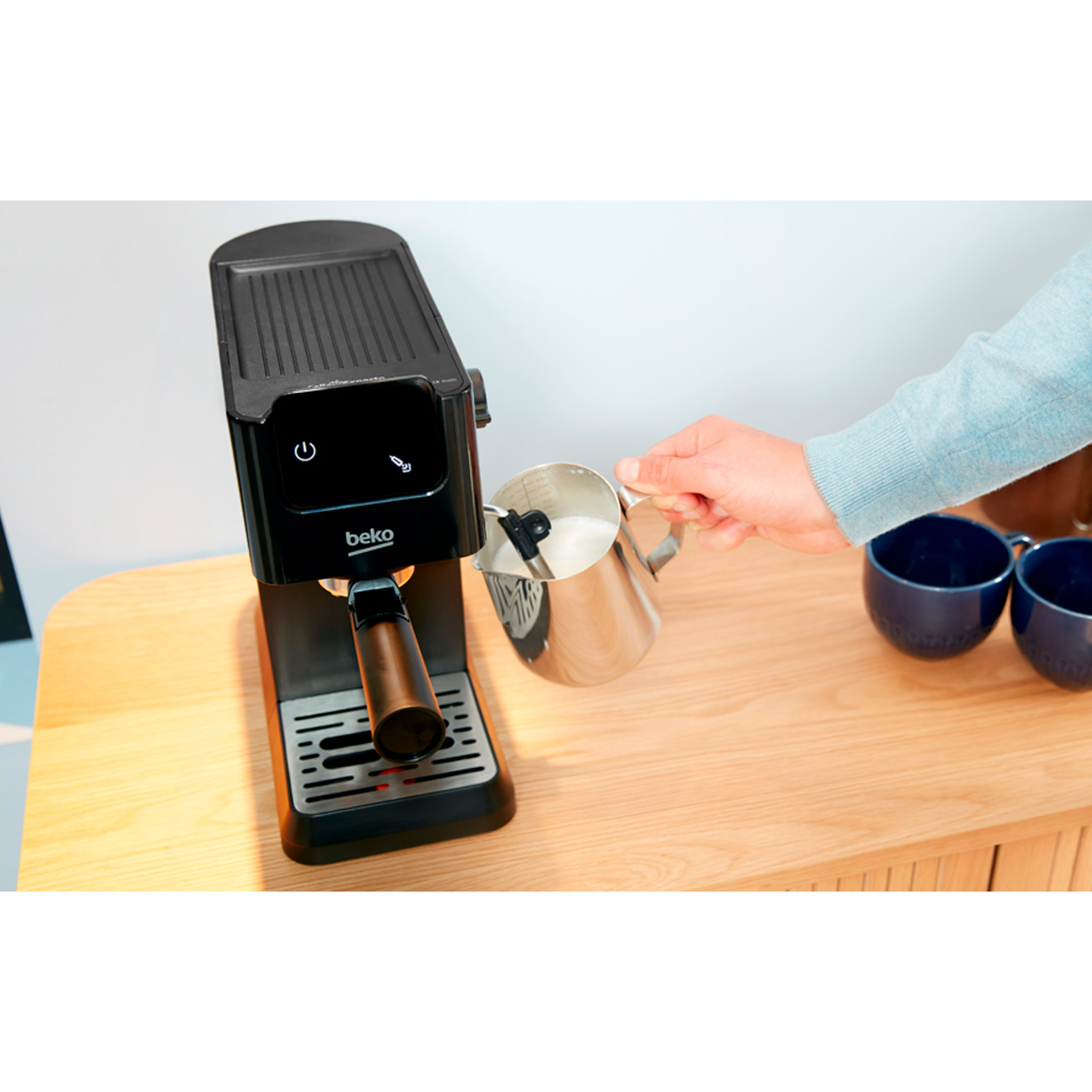Кавоварка еспресо BEKO CaffeExperto CE3000 CEP 5302 B