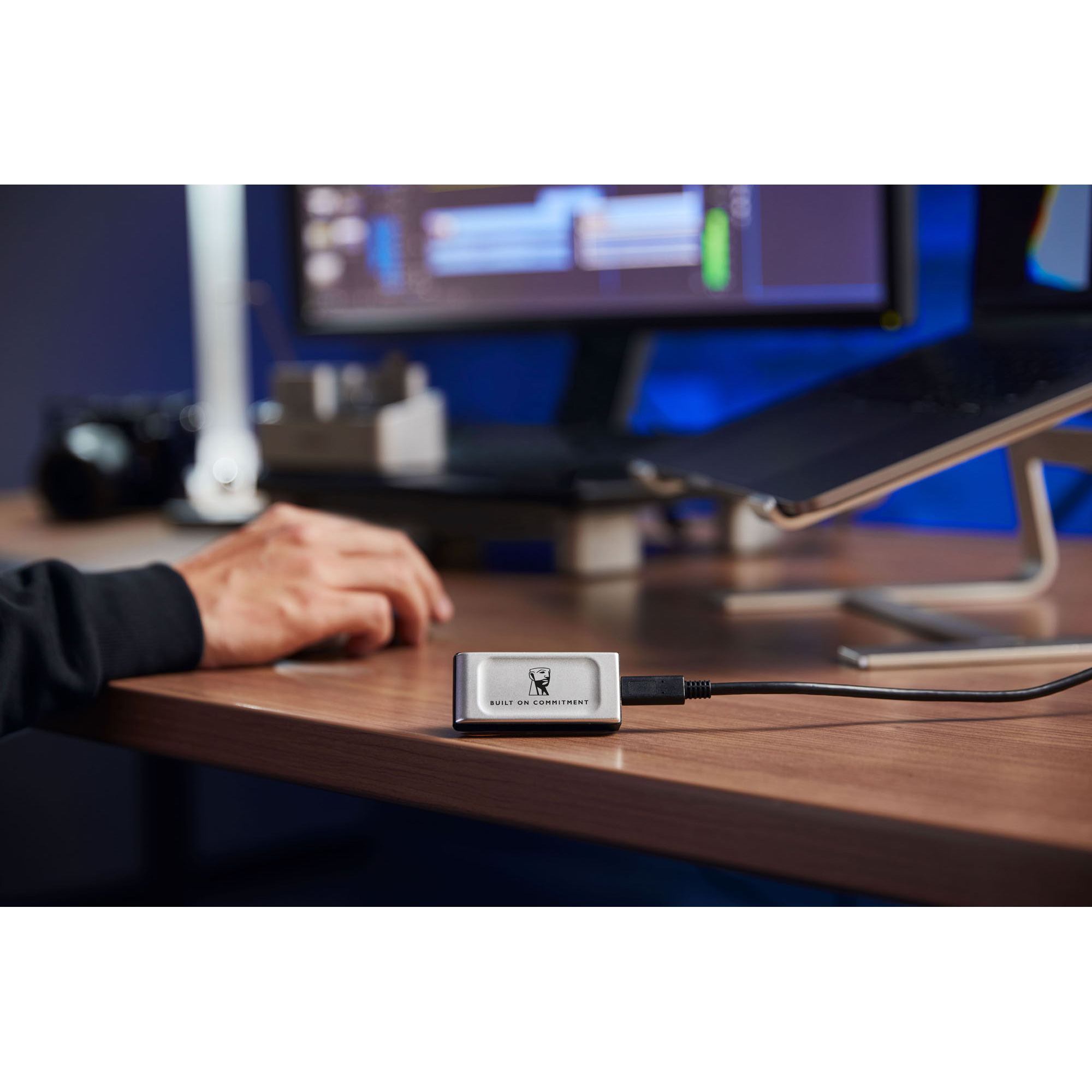 Портативный SSD диск KINGSTON XS2000 BoC 1TB USB3.2 Gen2x2 Silver (SXS2000/1000GA)