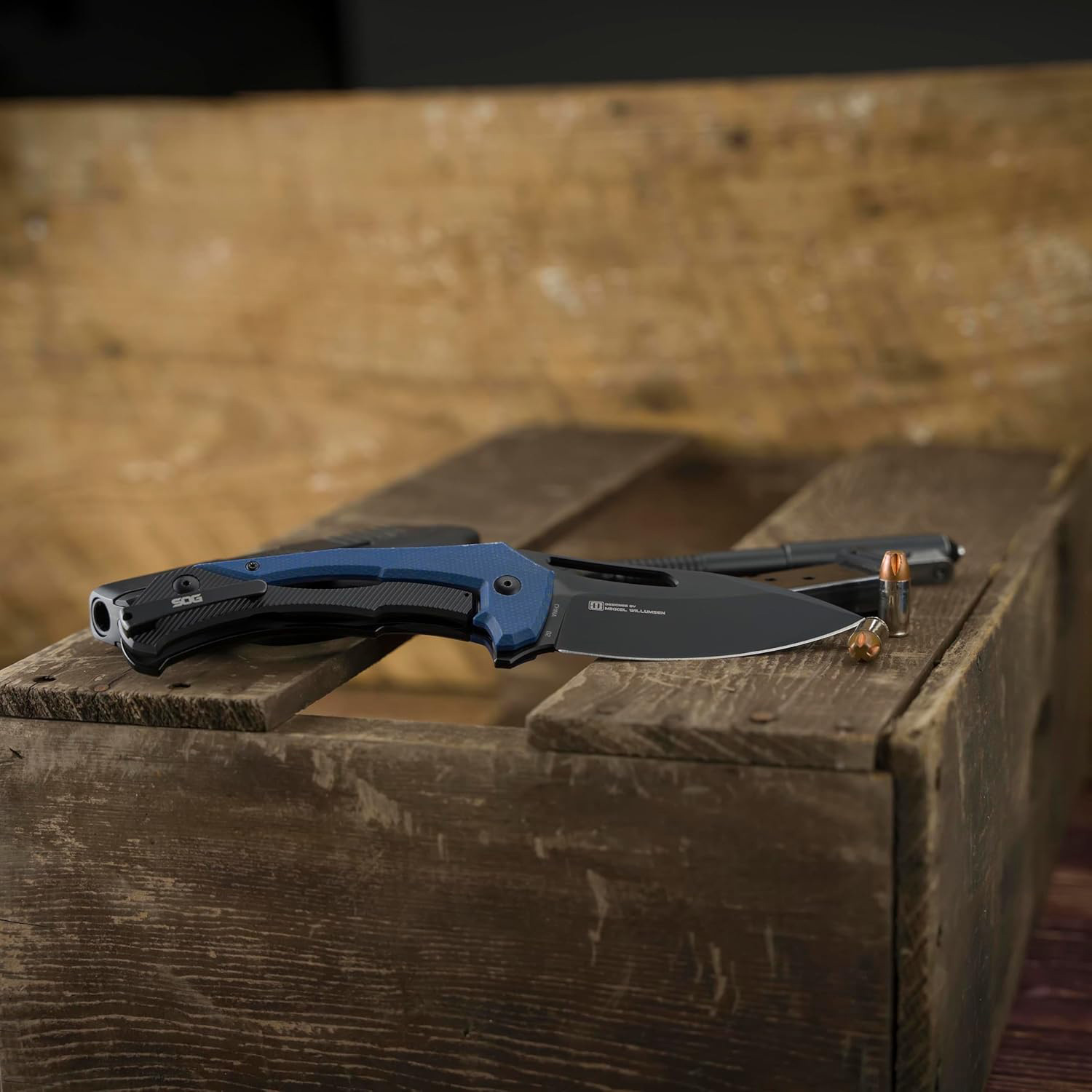 Складной нож SOG Bulwark FL Blue (14-24-01-57)