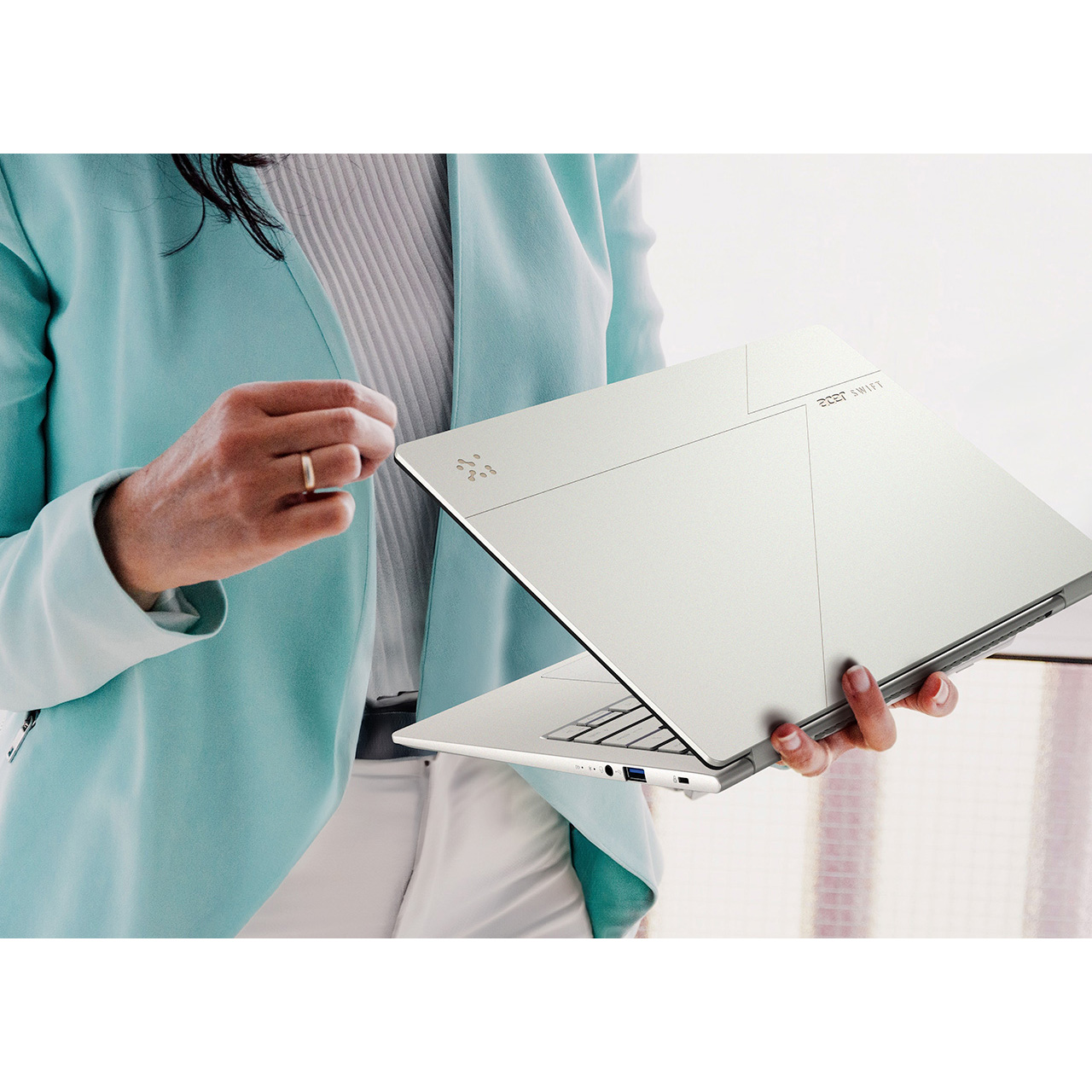 Ноутбук ACER Swift Edge 14 AI SFE14-51T-94CW Pearl White (NX.JG4EU.005)