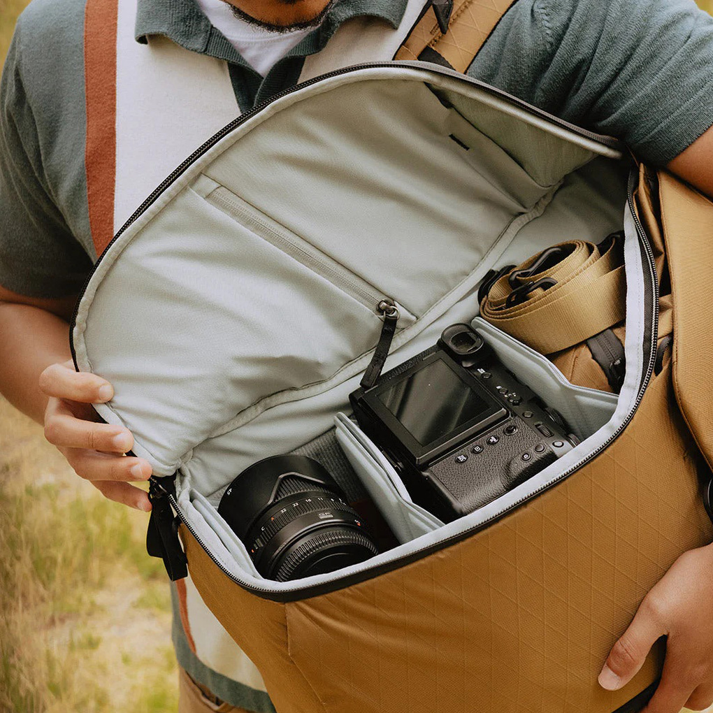Рюкзак для фототехники PEAK DESIGN Everyday Backpack v2 30L Coyote (BEDB-30-CY-3)