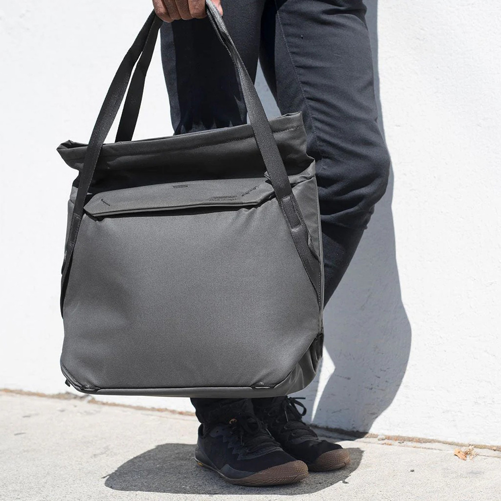 Сумка для фото-видеотехники PEAK DESIGN Everyday Tote 15L Black (BEDT-15-BK-2)