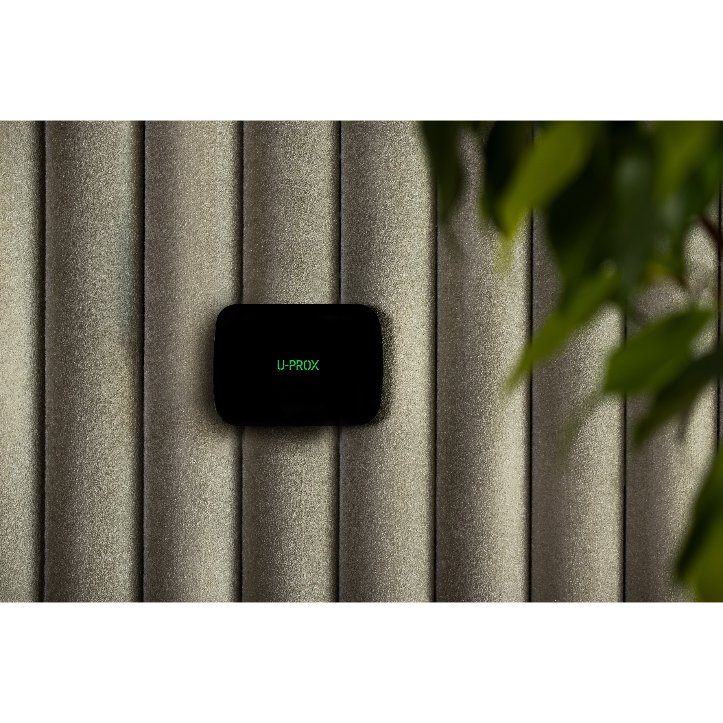 Интеллектуальная охранная централь U-PROX MPX L Black