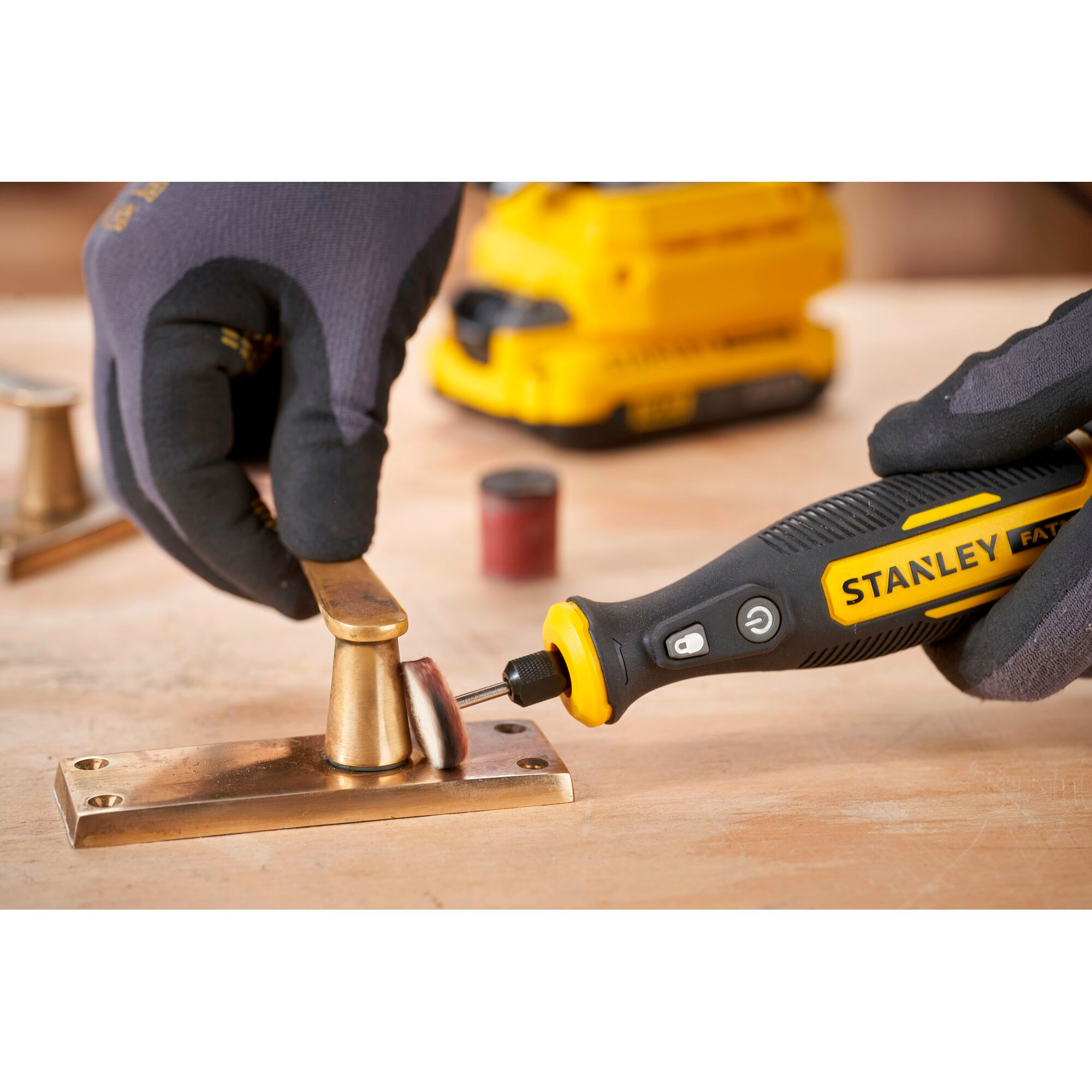Многофункциональный инструмент STANLEY FatMax SFMCE030B
