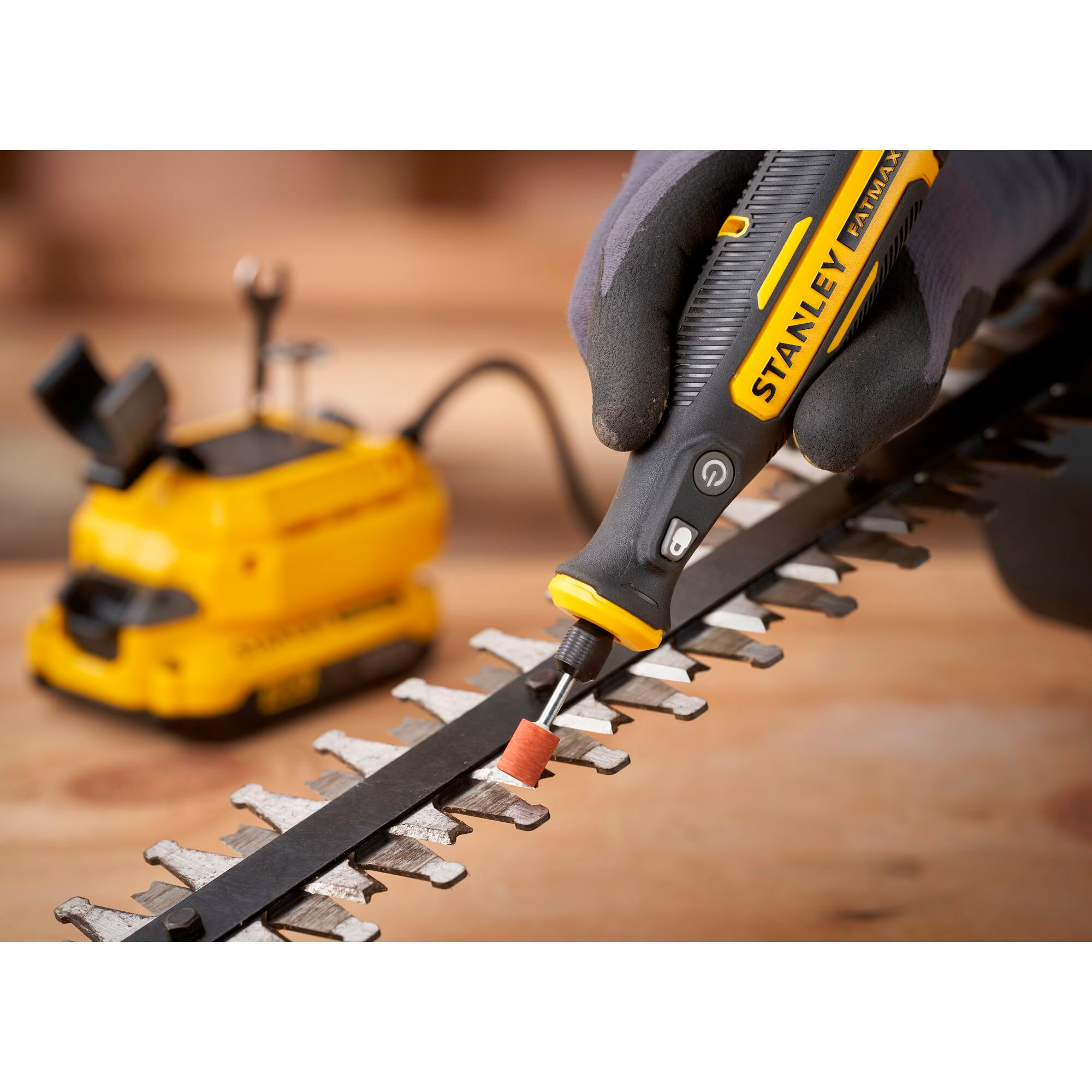 Многофункциональный инструмент STANLEY FatMax SFMCE030B