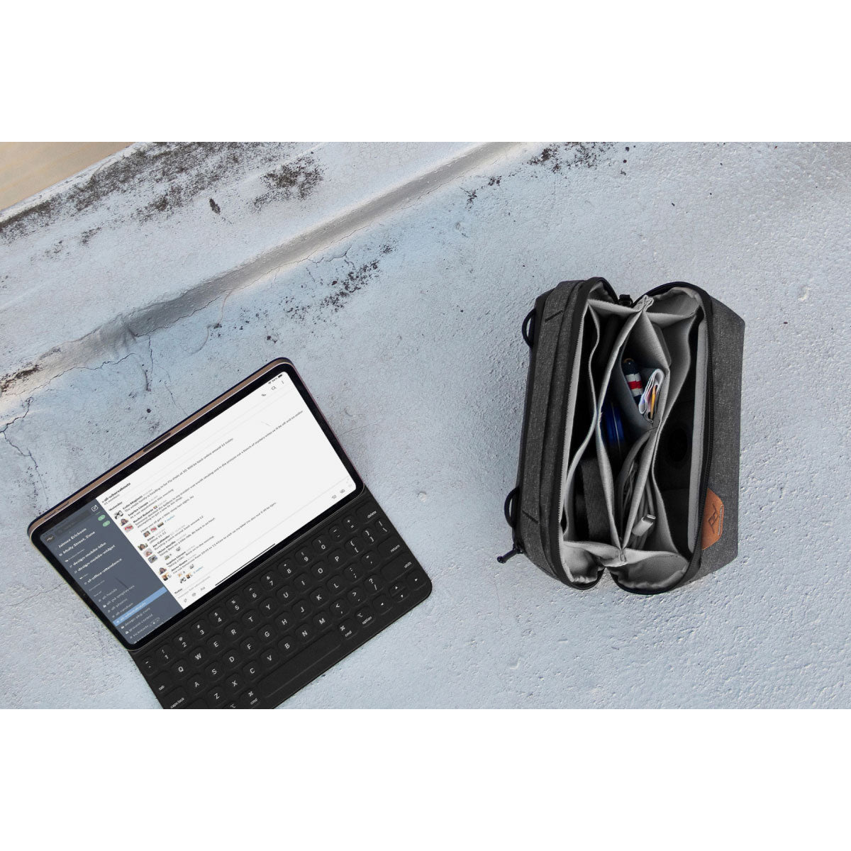 Органайзер для аксесуарів PEAK DESIGN Tech Pouch Charcoal (BTP-CH-3)