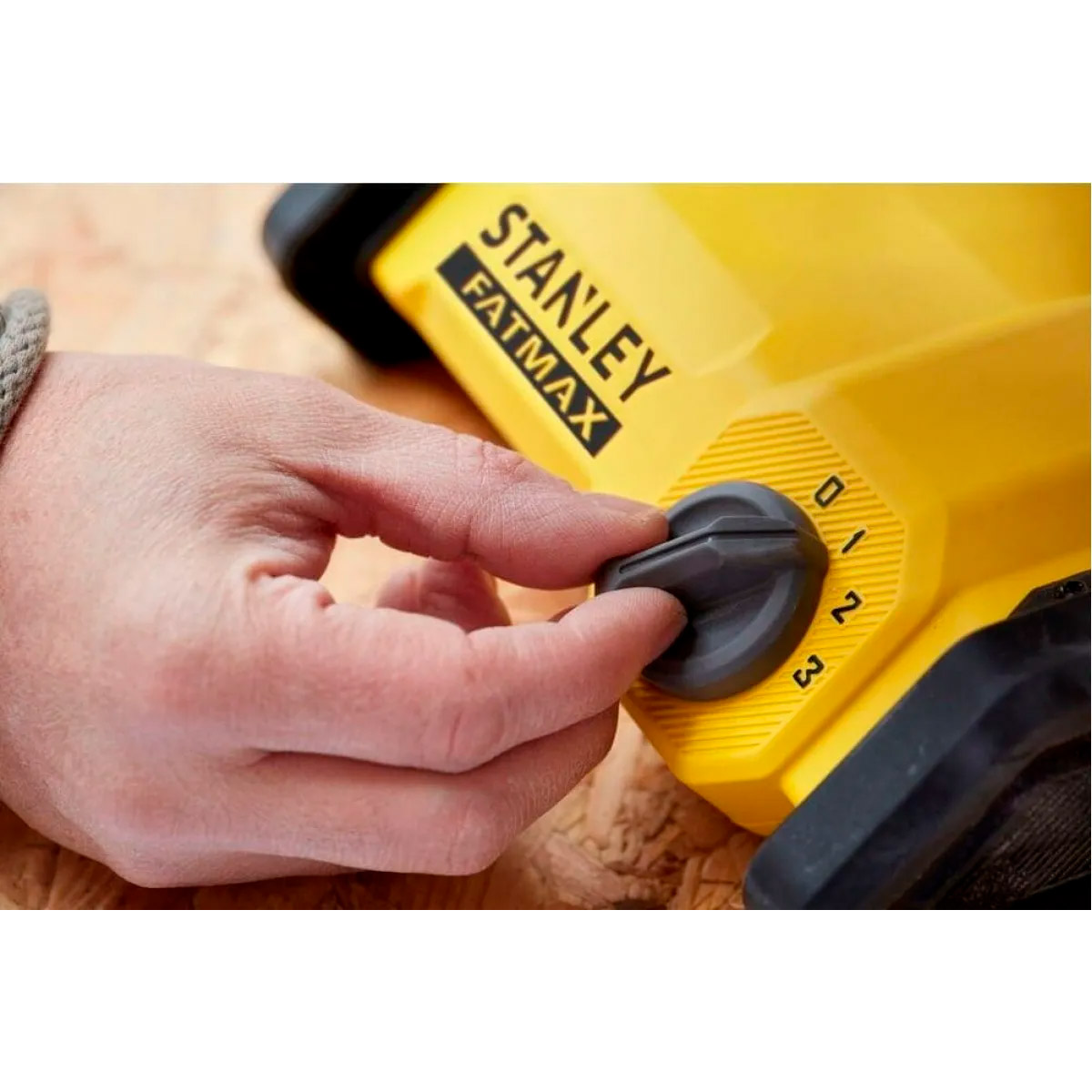Вентилятор аккумуляторный STANLEY FatMax SFMCE001B