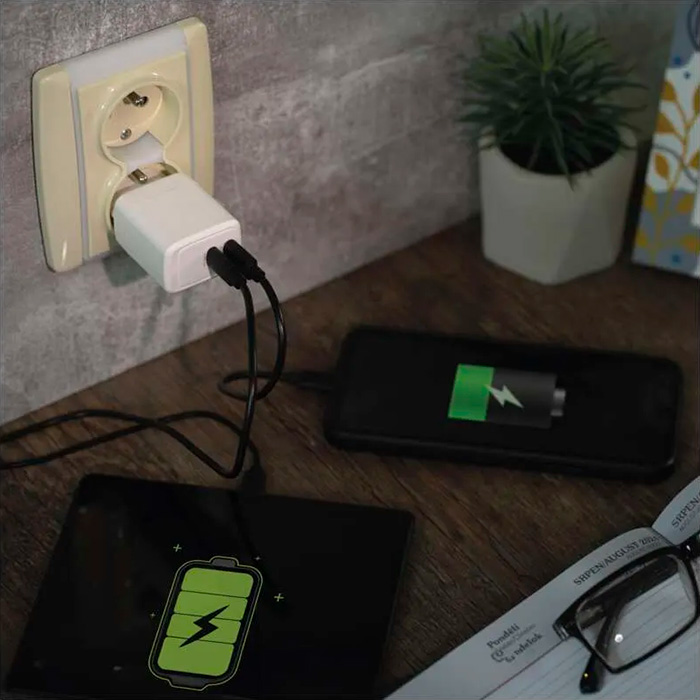 Зарядное устройство EMOS V03G35 2xUSB-C, 35W GaN Charger White