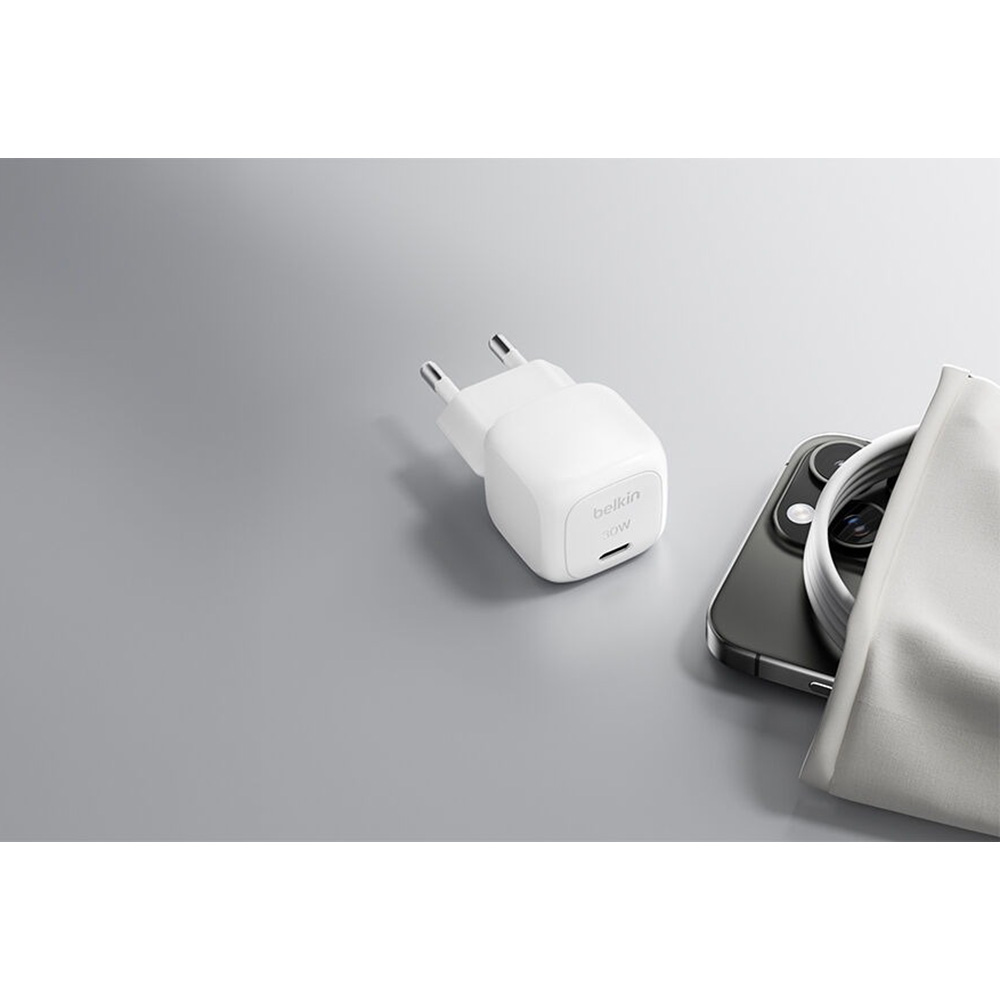 Зарядний пристрій BELKIN Boost Up Charge Compact 30W USB-C Wall Charger White w/Type-C cable (WCA008KQ1MWH-B6)