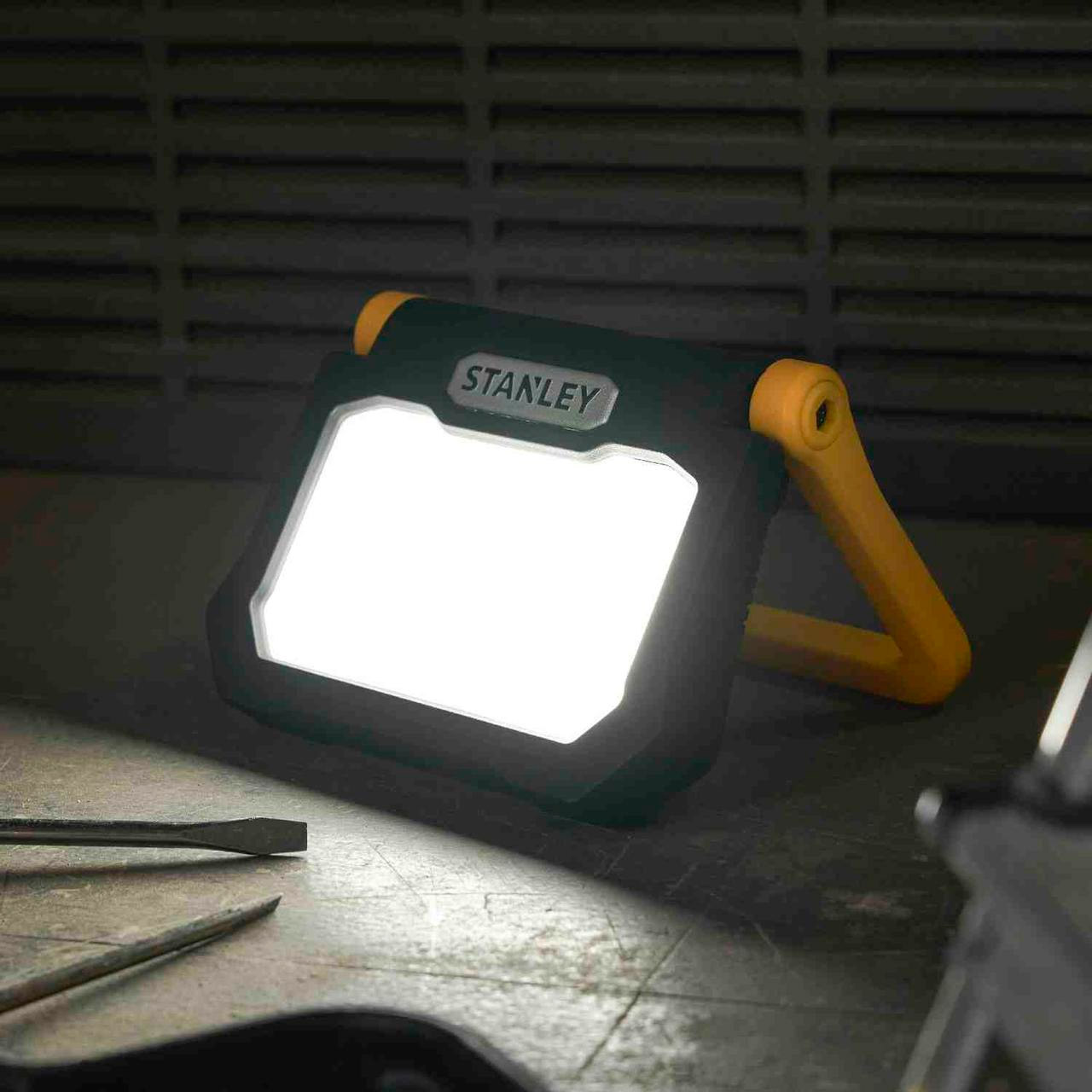 Прожектор LED STANLEY SXLS50118E 12W 5700K