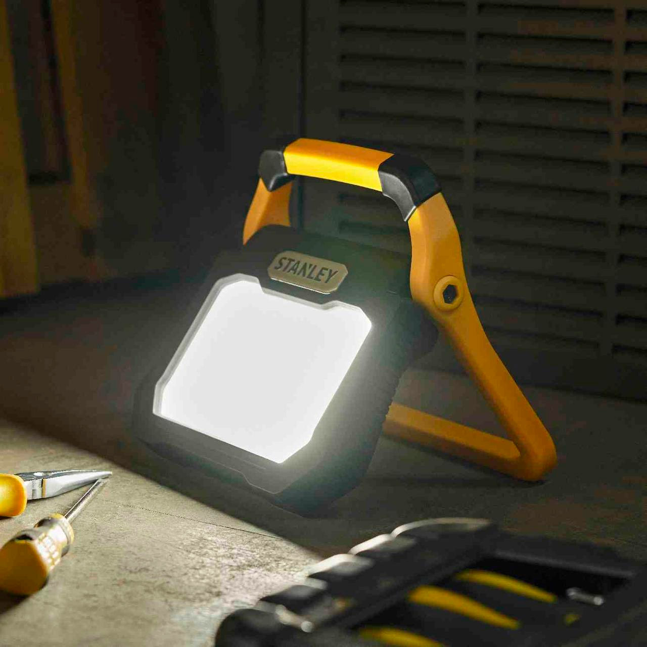 Прожектор LED STANLEY SXLS50119E 26W 5700K