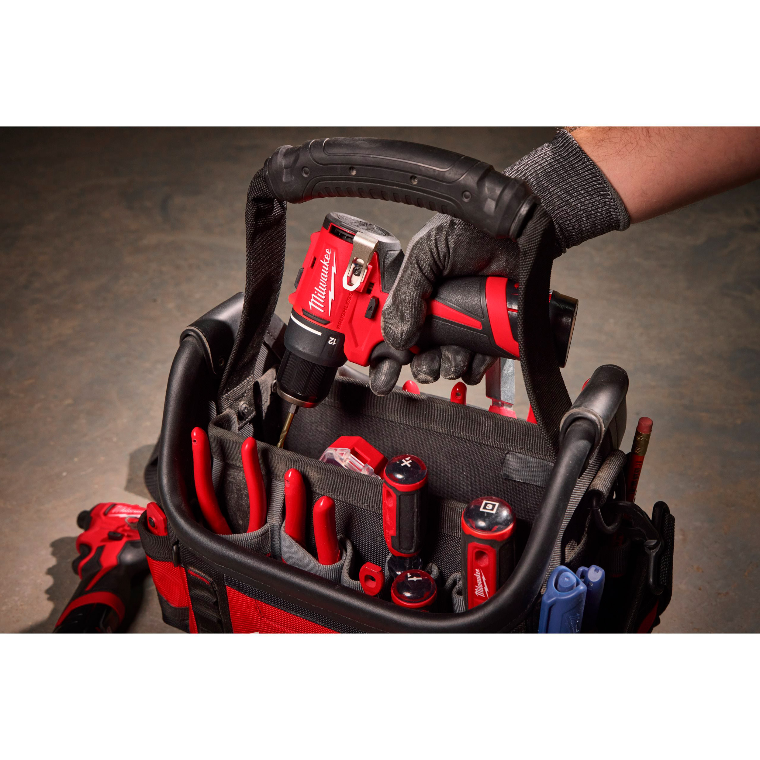 Акумуляторний дриль-шурупокрут MILWAUKEE M12 BLDDRC-202C (4933499686)
