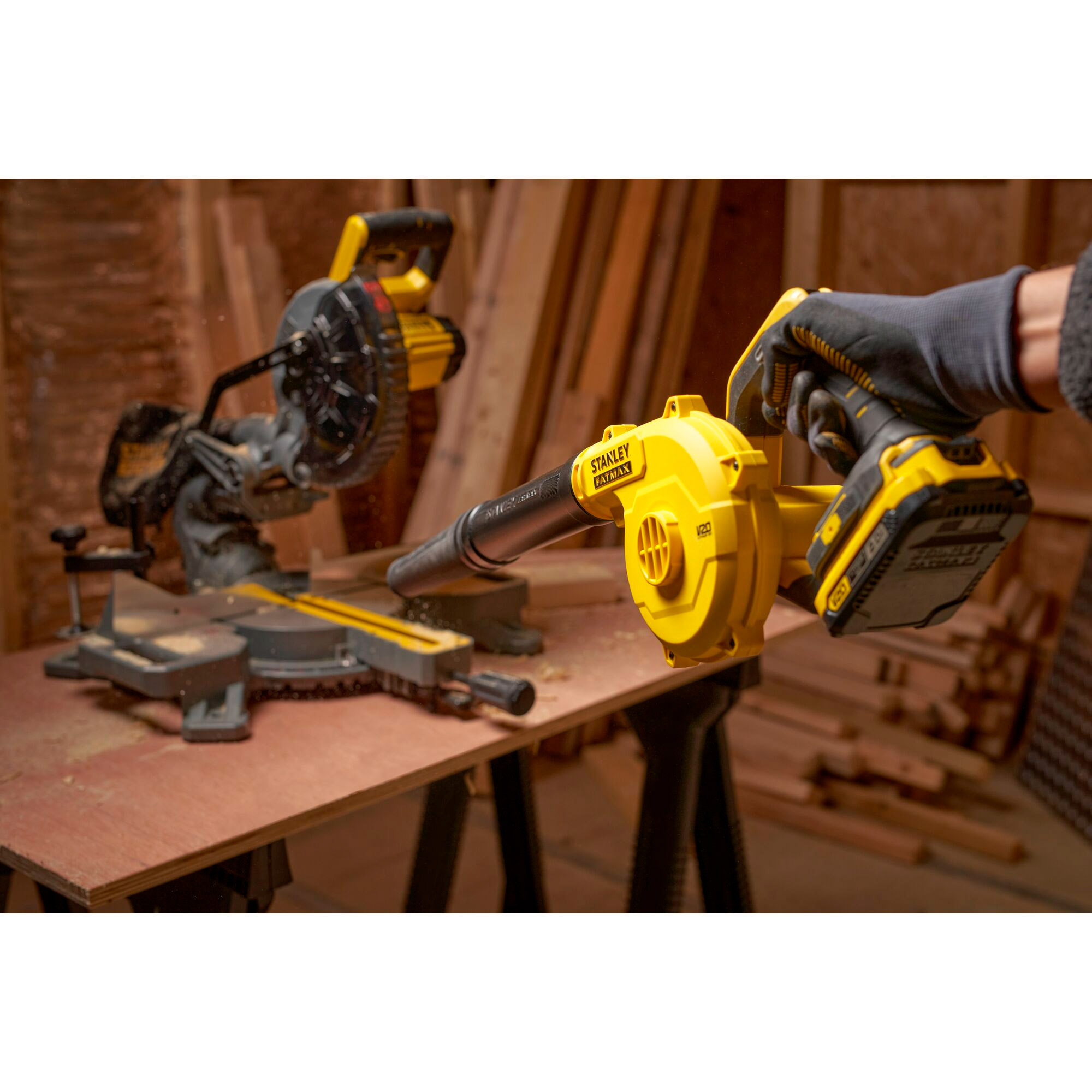 Повітродув акумуляторний STANLEY FatMax SFMCBL01B