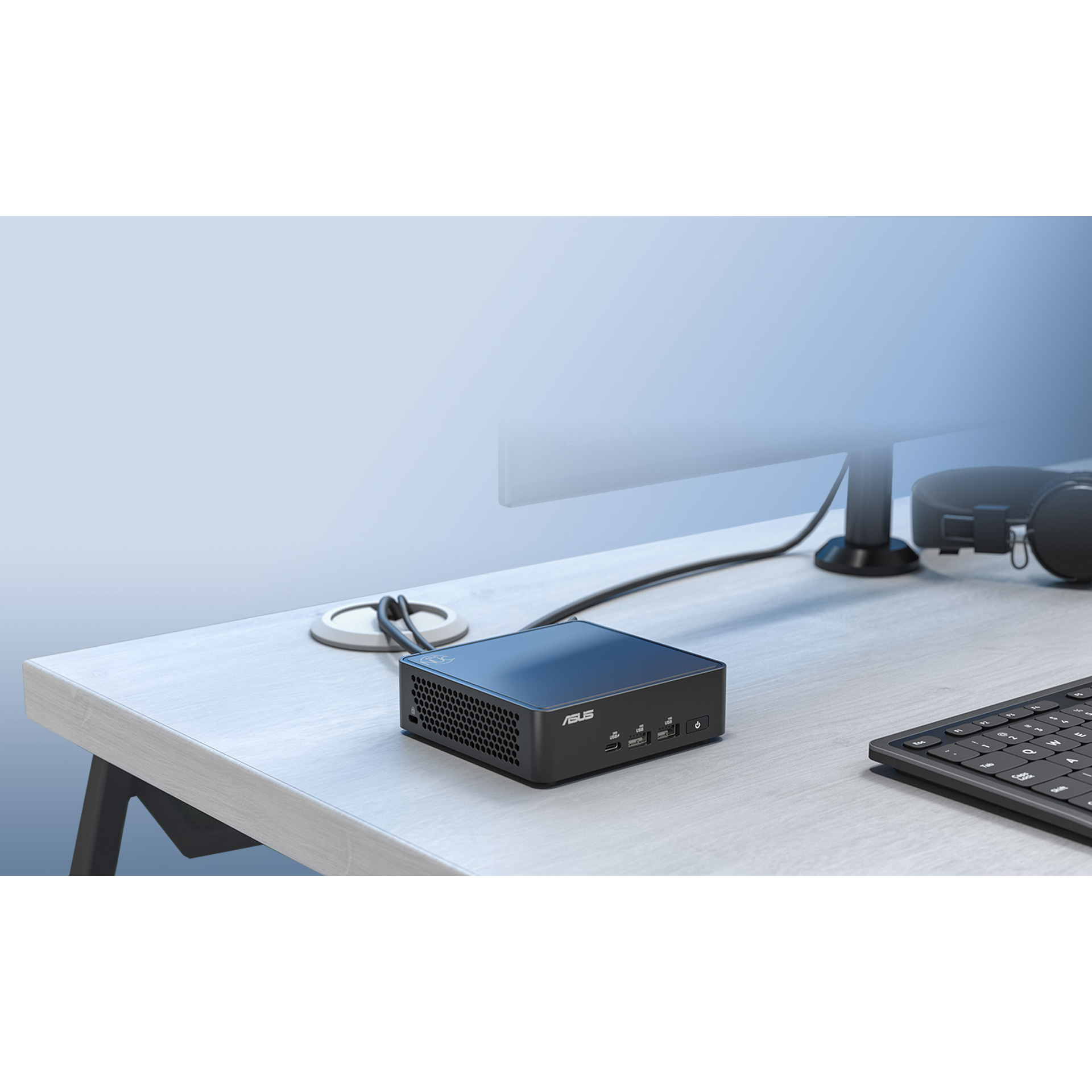 Неттоп ASUS NUC 15 Pro Kit NUC15CRKC7 w\EU cord (Core7-240H 2.5GHz/noRAM/noHDD/WF7/BT) (90AR00R2-M00070)