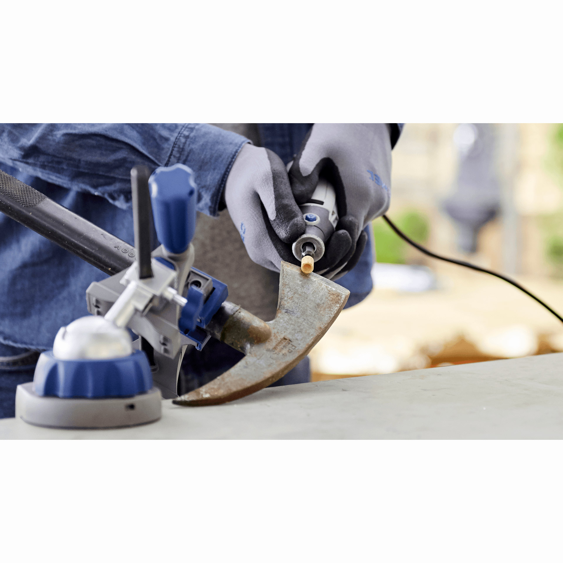 Багатофункціональний інструмент DREMEL 3000-1/25 EZ (F.013.300.0JP)
