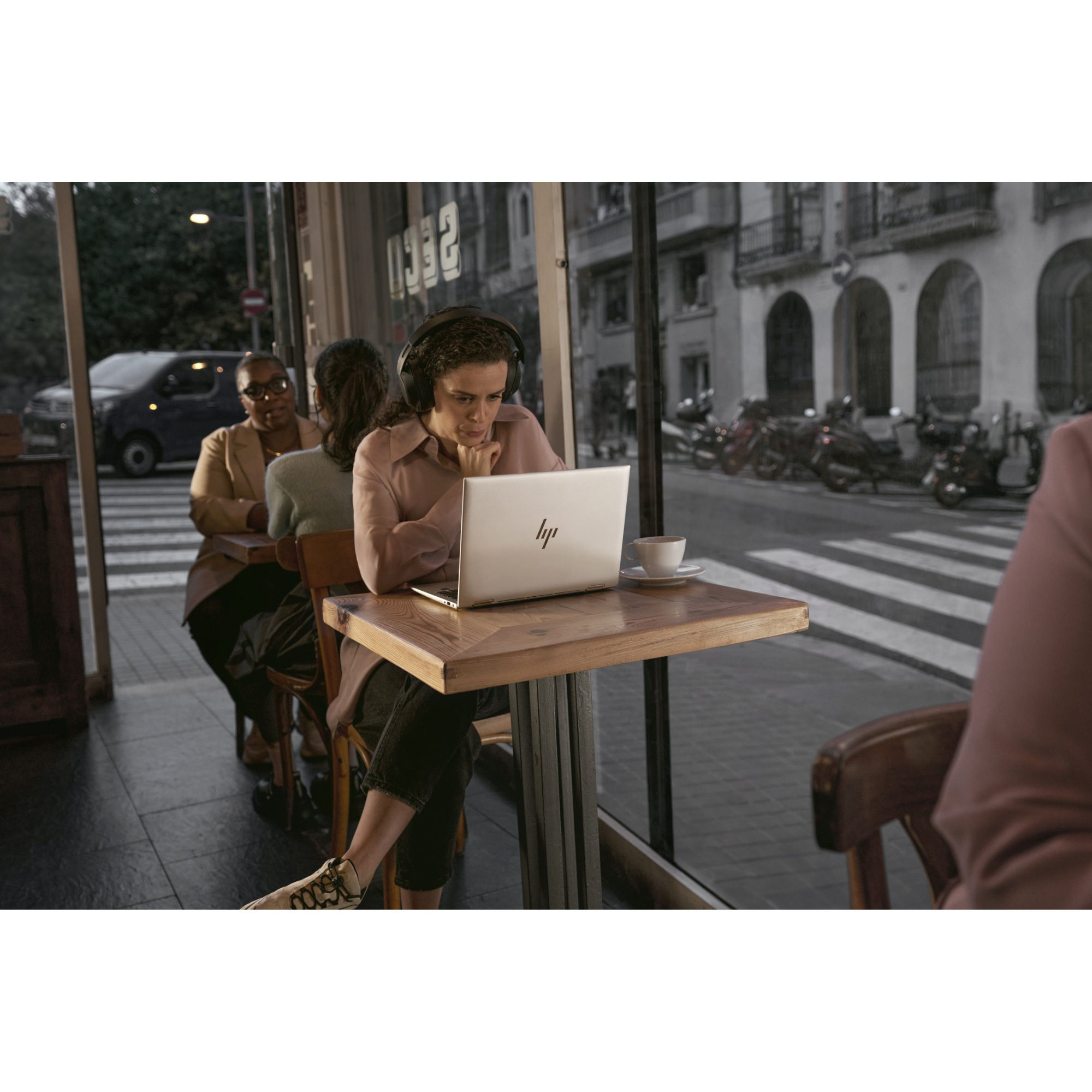 Ноутбук HP EliteBook 6 G1ah 16 Pike Silver (AZ8Z1AV_V1)