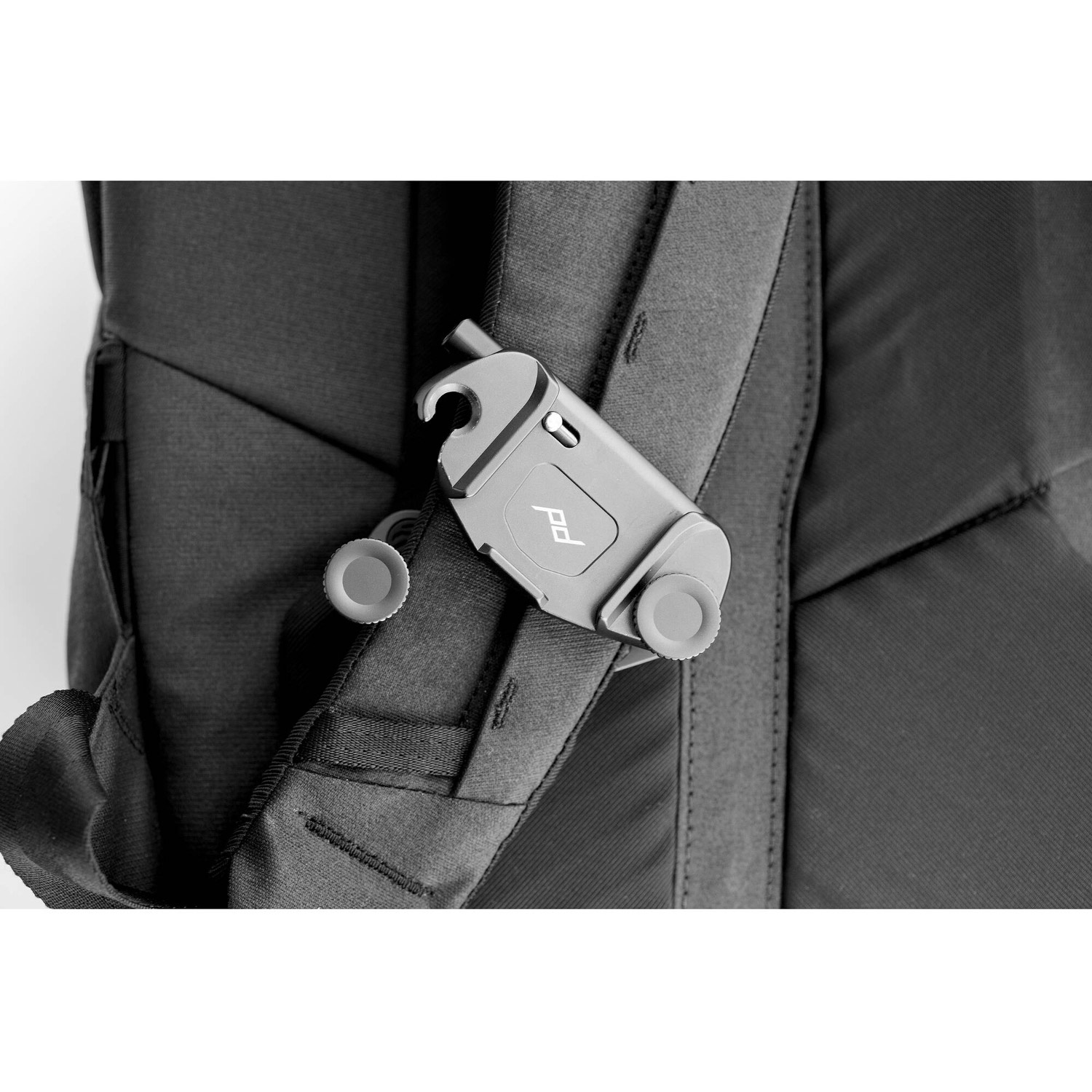 Рюкзак PEAK DESIGN Everyday Backpack 20L Black (BEDB-20-BK-3)