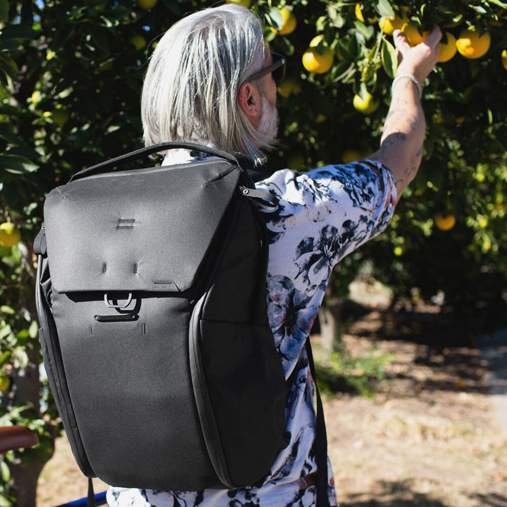 Рюкзак PEAK DESIGN Everyday Backpack 20L Black (BEDB-20-BK-3)
