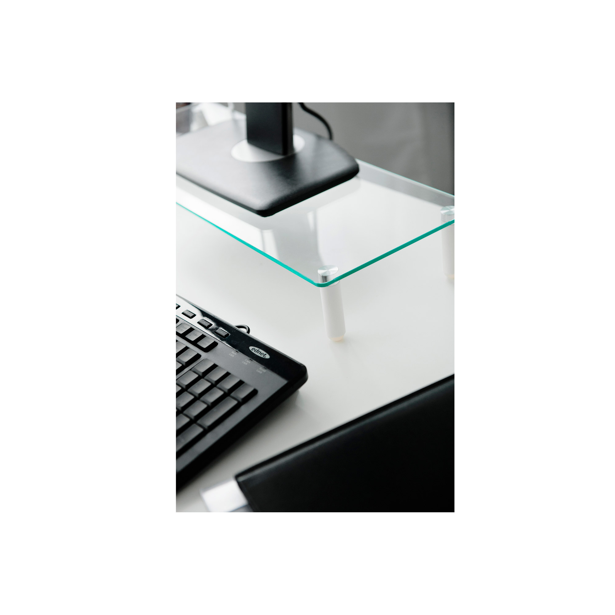 Подставка для монитора DIGITUS DA-90358 13"-32" White