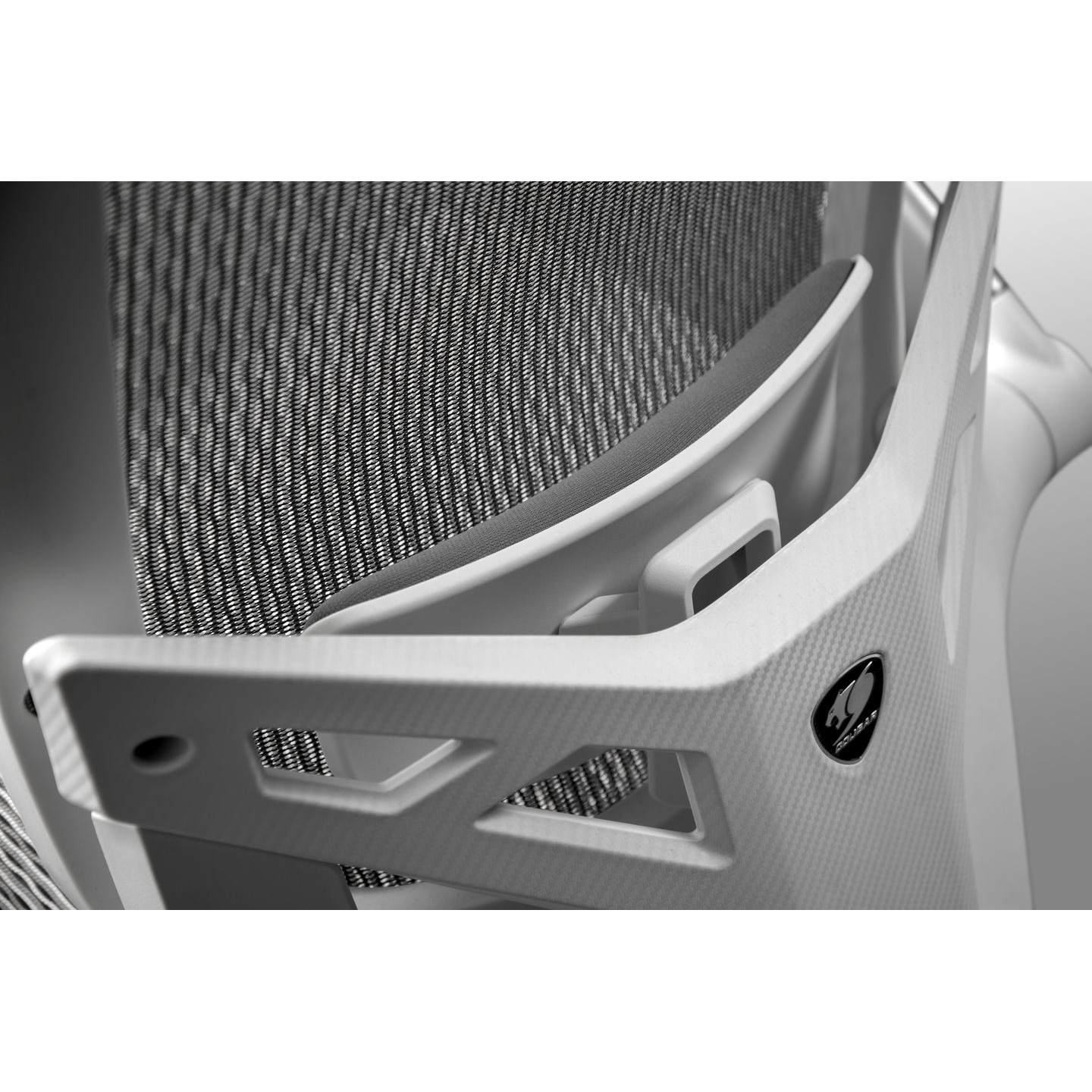 Кресло геймерское COUGAR Speeder One White (3MSPOWHW.0001)