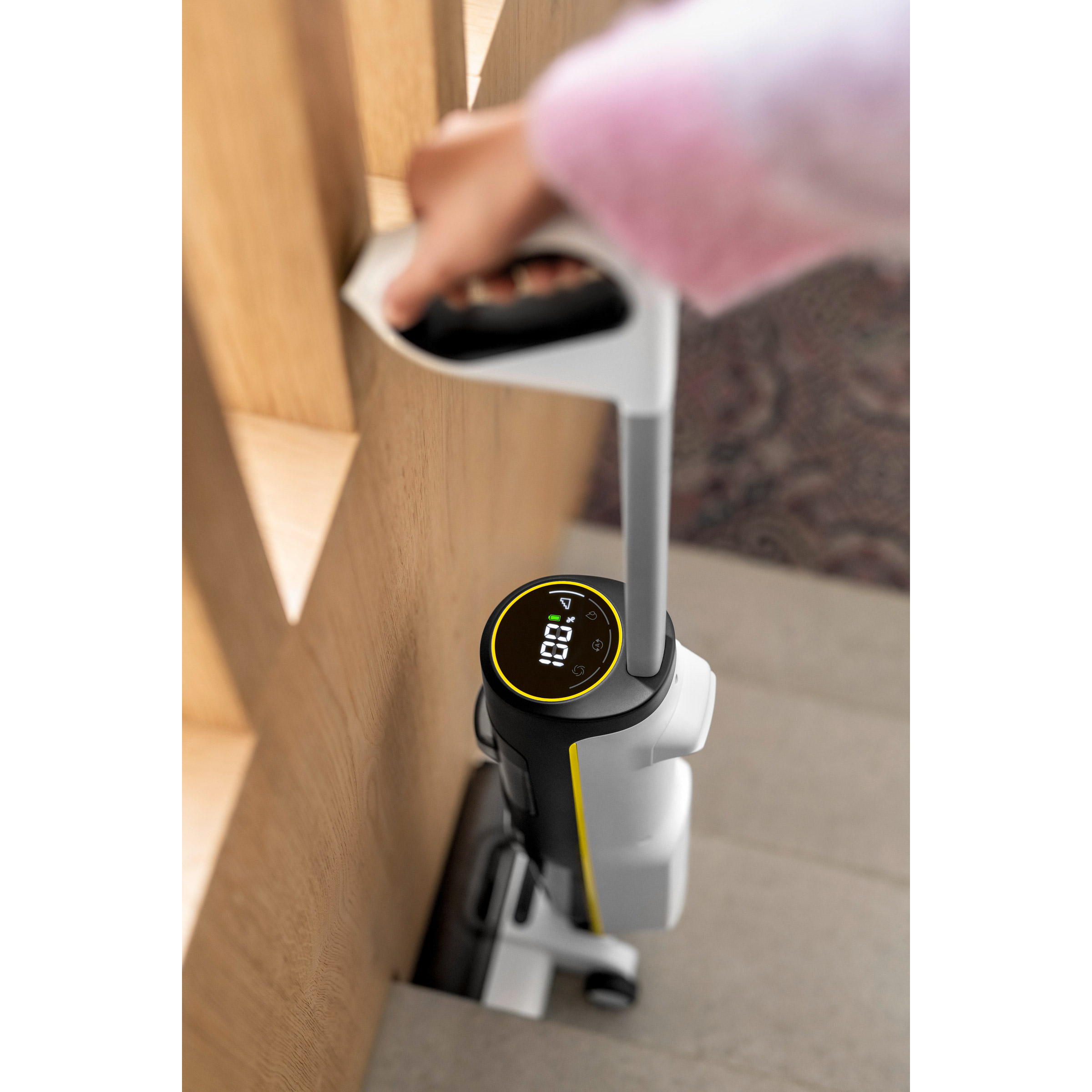 Пилосос вертикальний KARCHER FCV 4 (1.056-131.0)