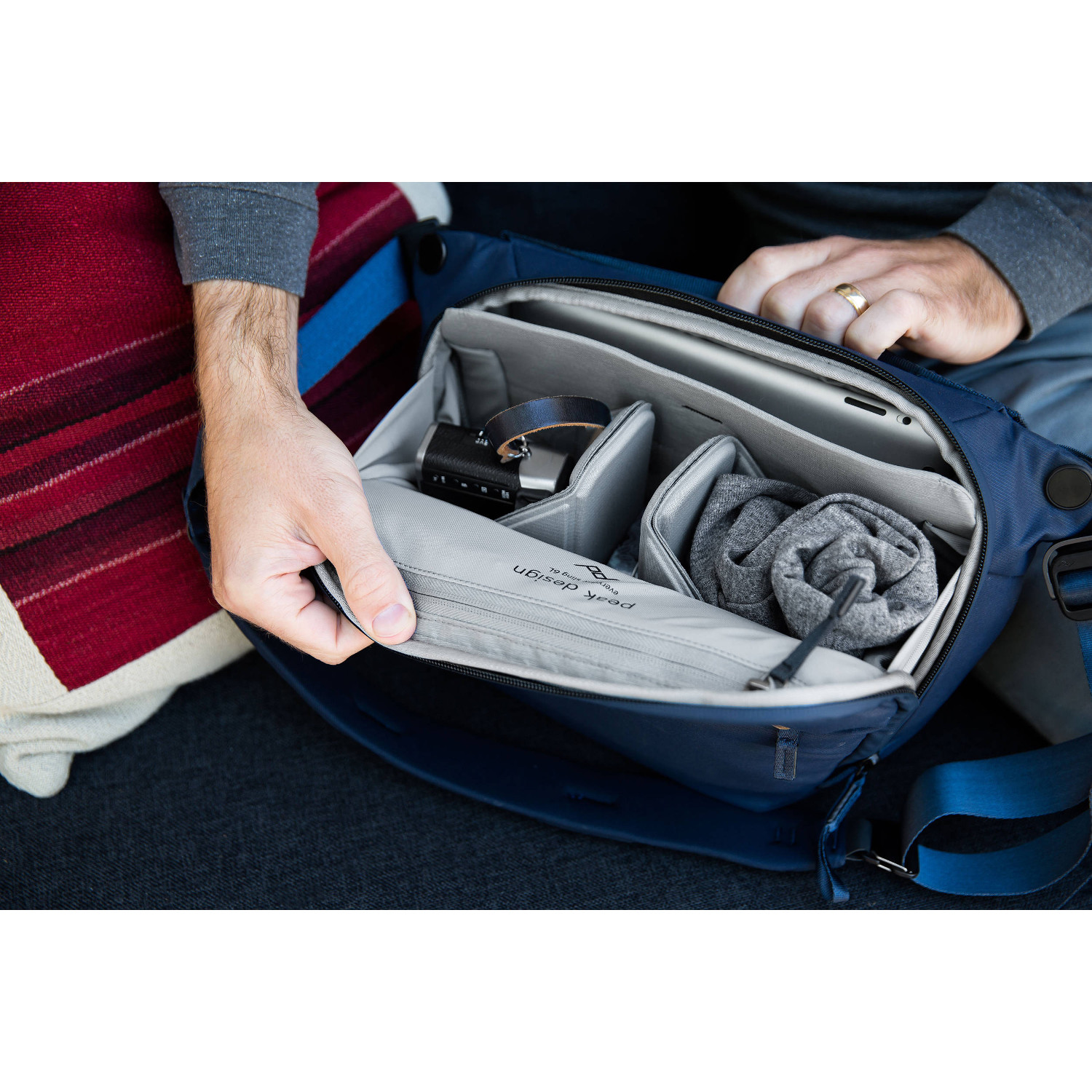Сумка для фото-відеотехніки PEAK DESIGN Everyday Sling 6L Midnight (BEDS-6-MN-3)