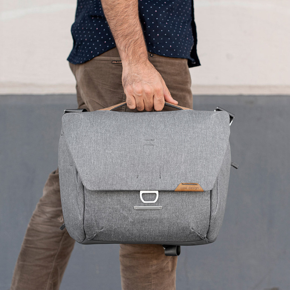 Сумка-месенджер PEAK DESIGN Everyday Messenger 13L Ash (BEDM-13-AS-3)