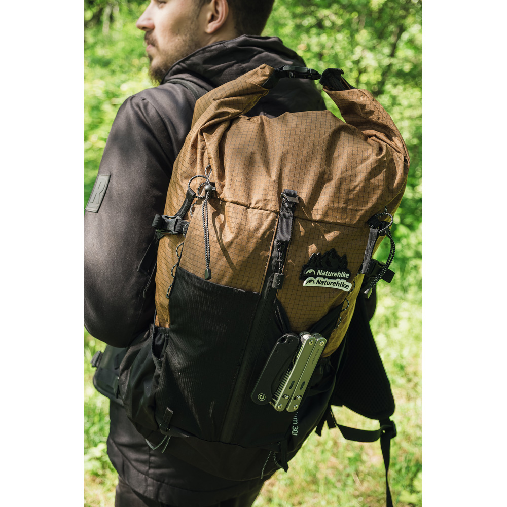 Туристический рюкзак NATUREHIKE CNK2300016 Helium Outdoor Backpack 30+5L Brown (6976507661133)