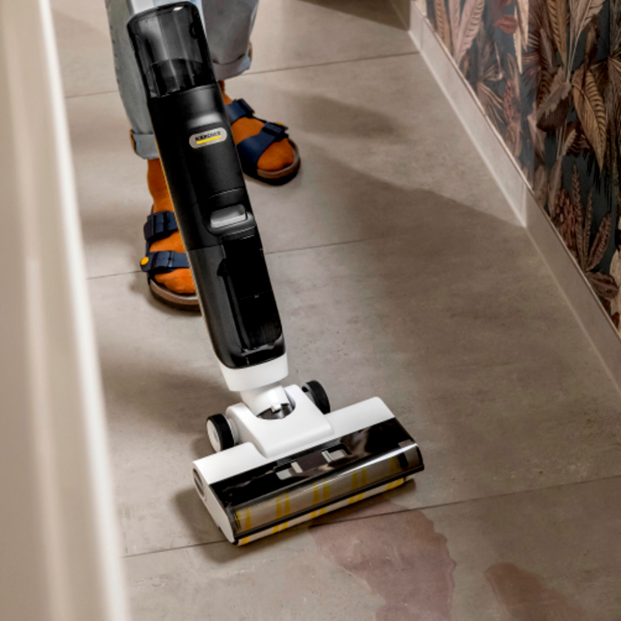 Миючий пилосос KARCHER FCV 3 (1.056-122.0)
