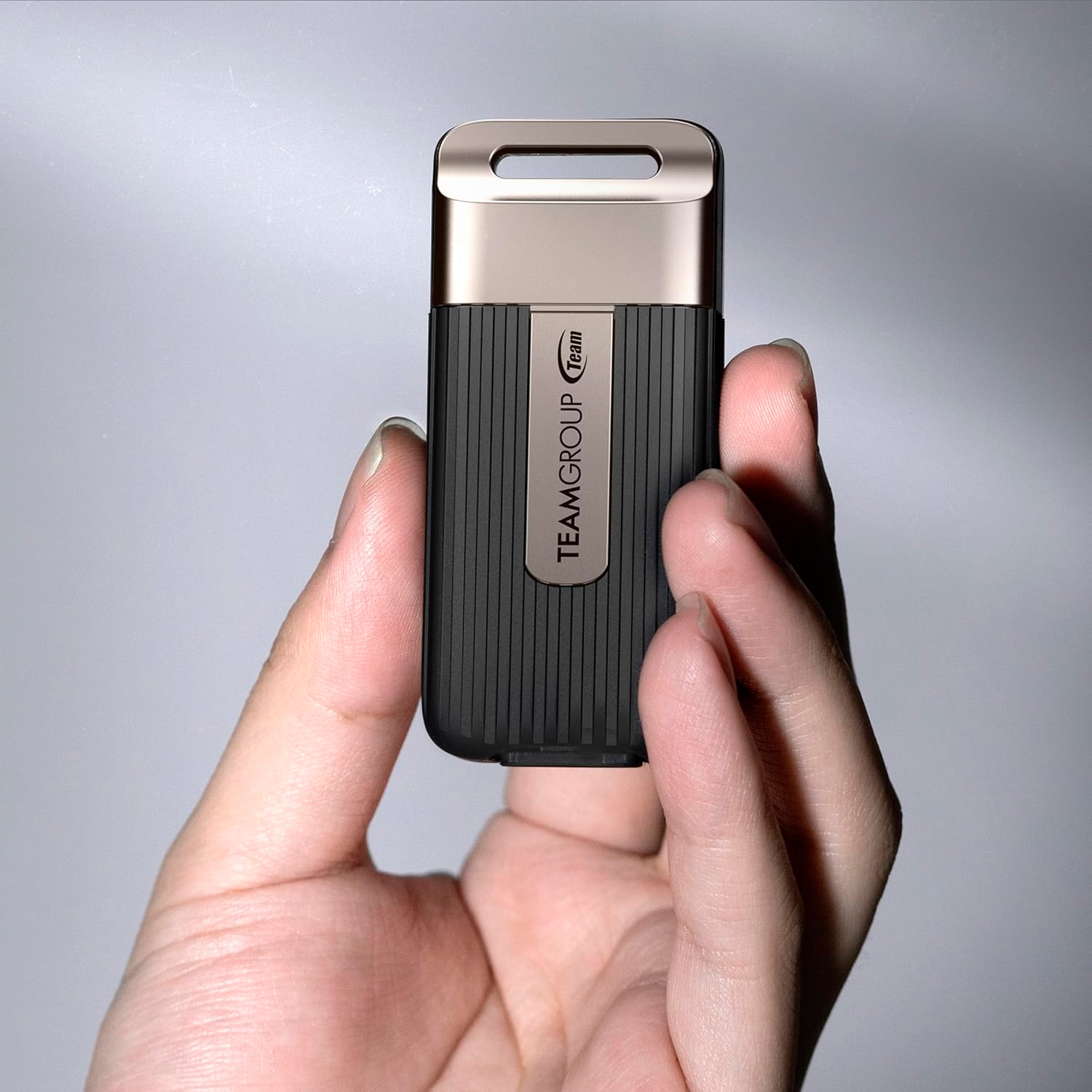 Портативний SSD диск TEAM PD20 Mini 4TB USB3.2 Gen2x2 (TPSEG5004T0C102)