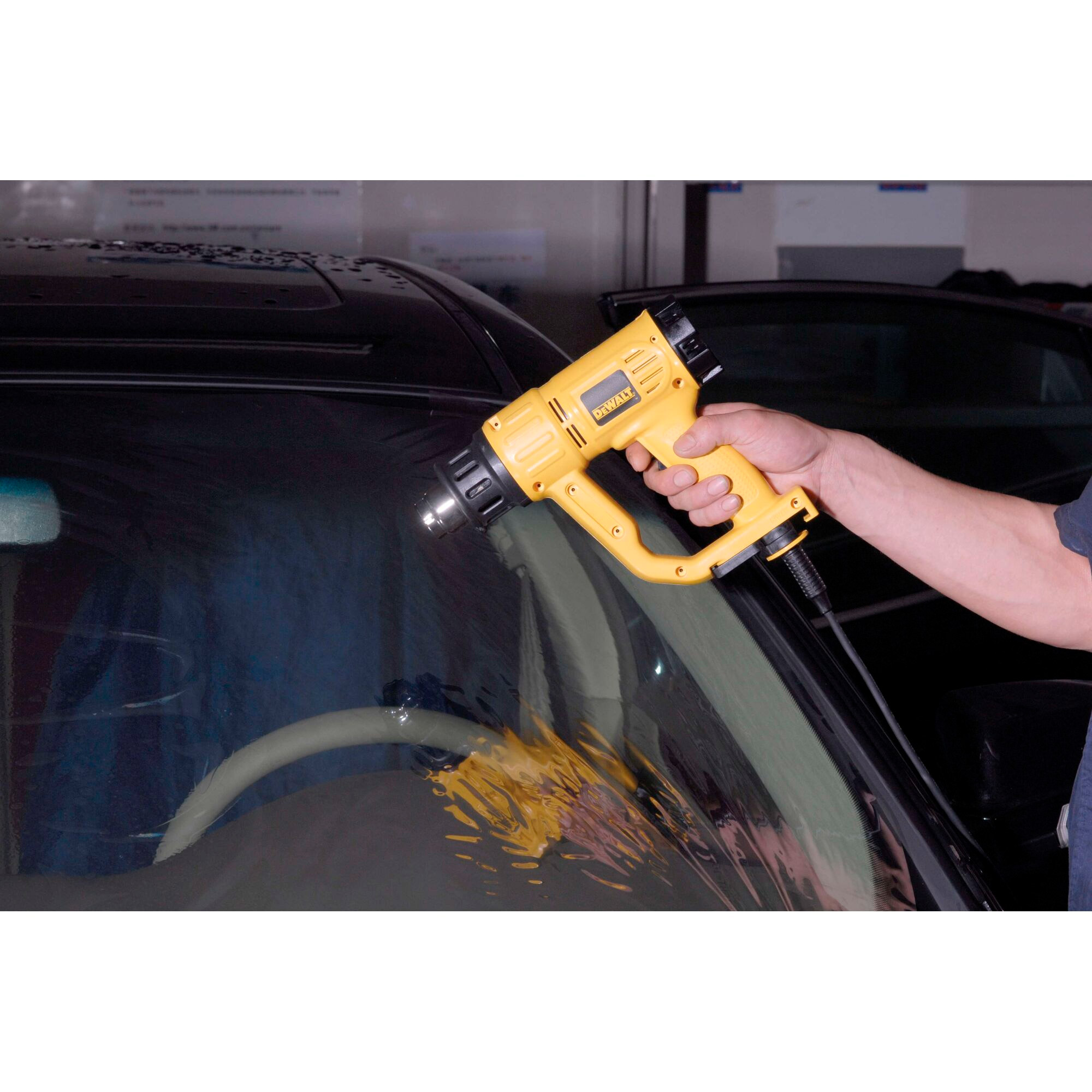 Фен строительный DeWALT D26411