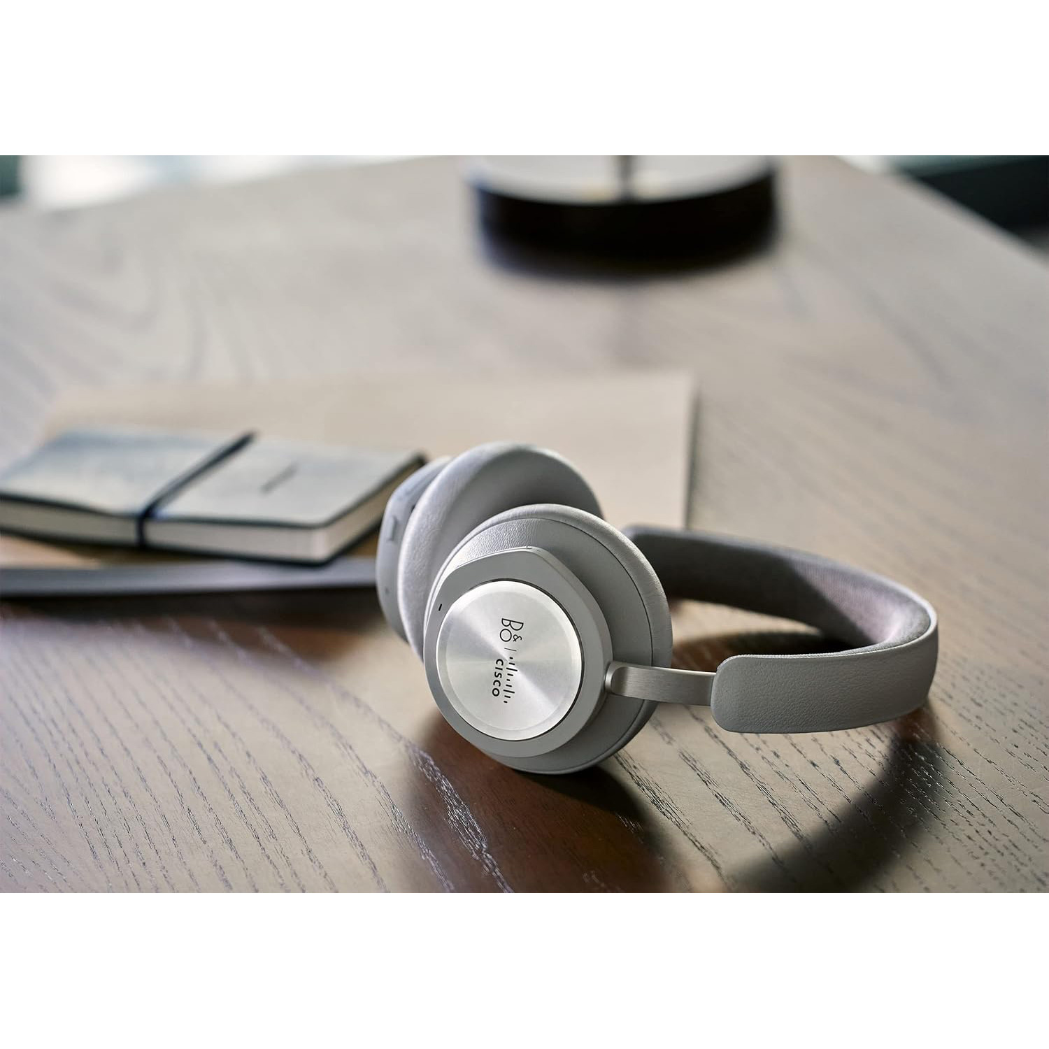 Навушники CISCO Bang & Olufsen 980 USB-A Bundle First Light (HS-WL-980-BUNA-L)