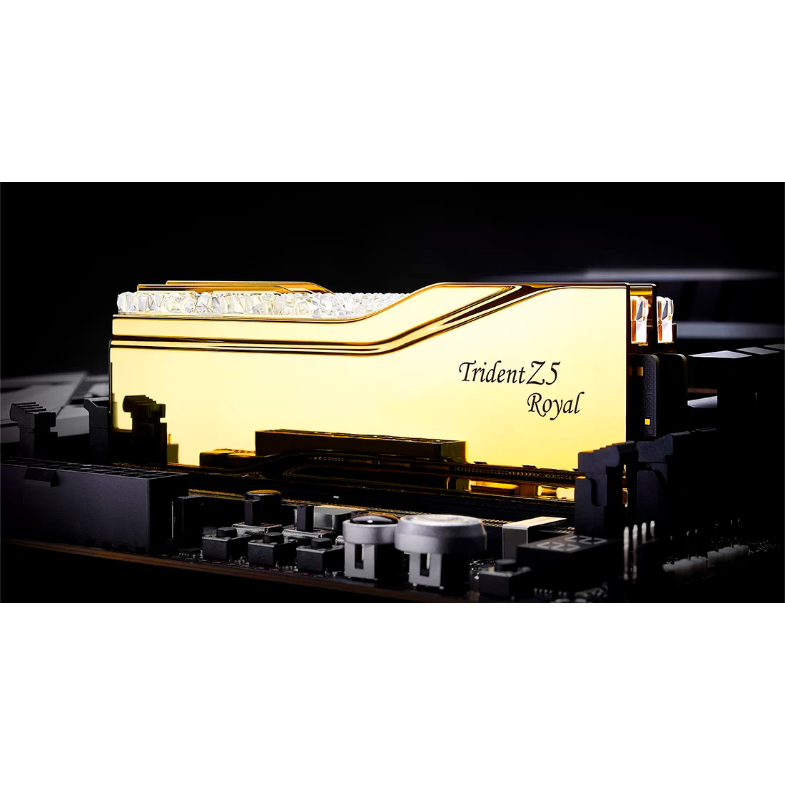 Модуль памяти G.SKILL Trident Z5 Royal DDR5 6000MHz 64GB Kit 2x32GB Gold (F5-6000J2836G32GX2-TR5G)