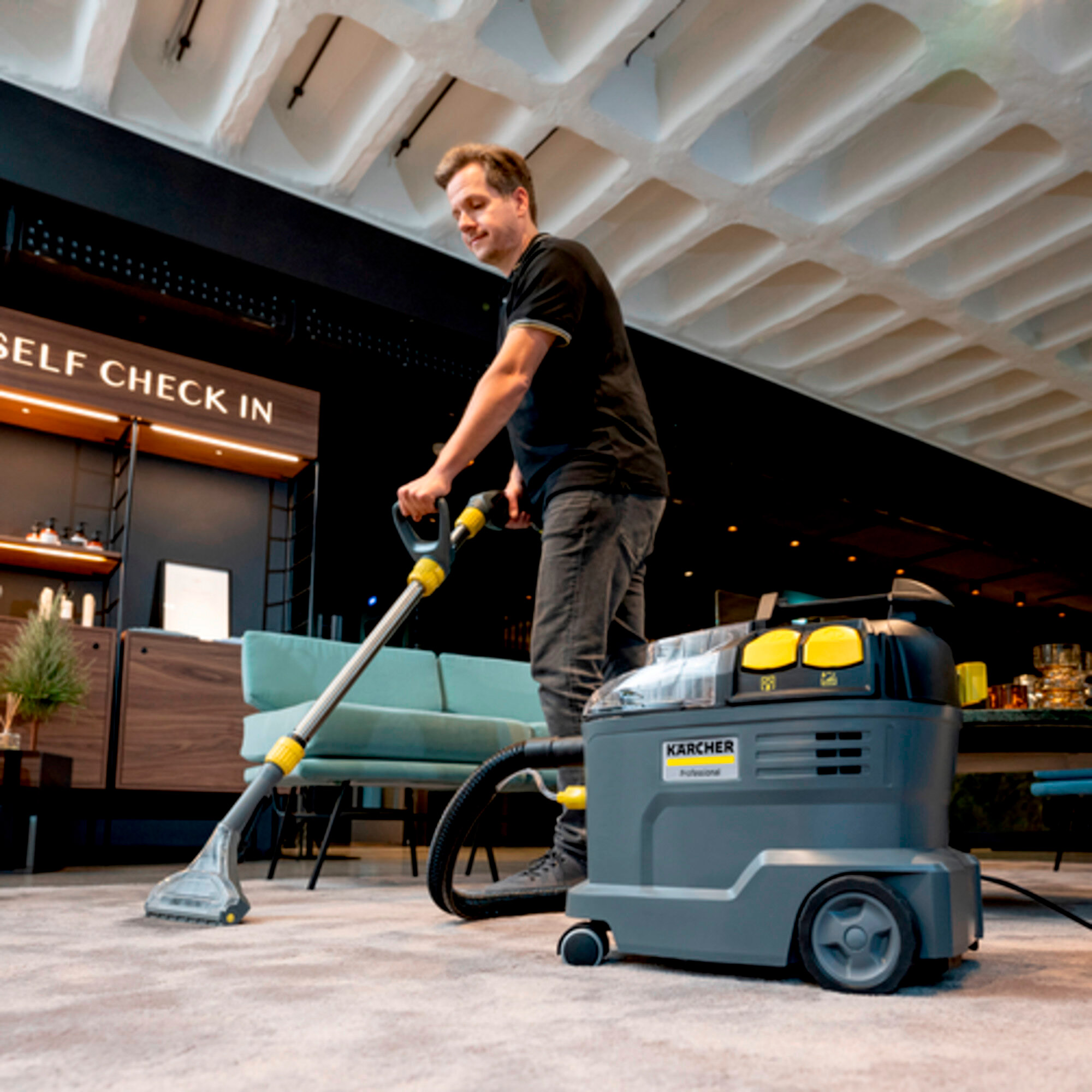 Миючий пилосос KARCHER Puzzi 8/1 Adv (1.100-241.0)