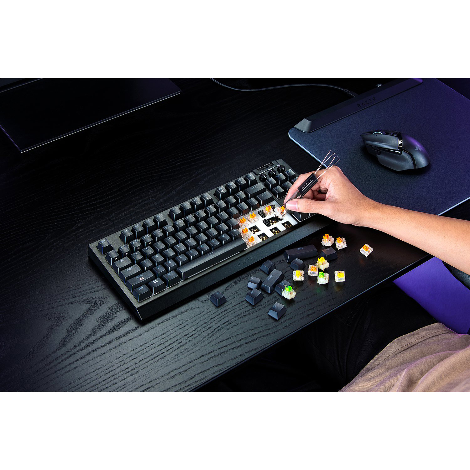 Клавіатура бездротова RAZER BlackWidow V4 TKL Black (RZ03-05480100-R3M1)