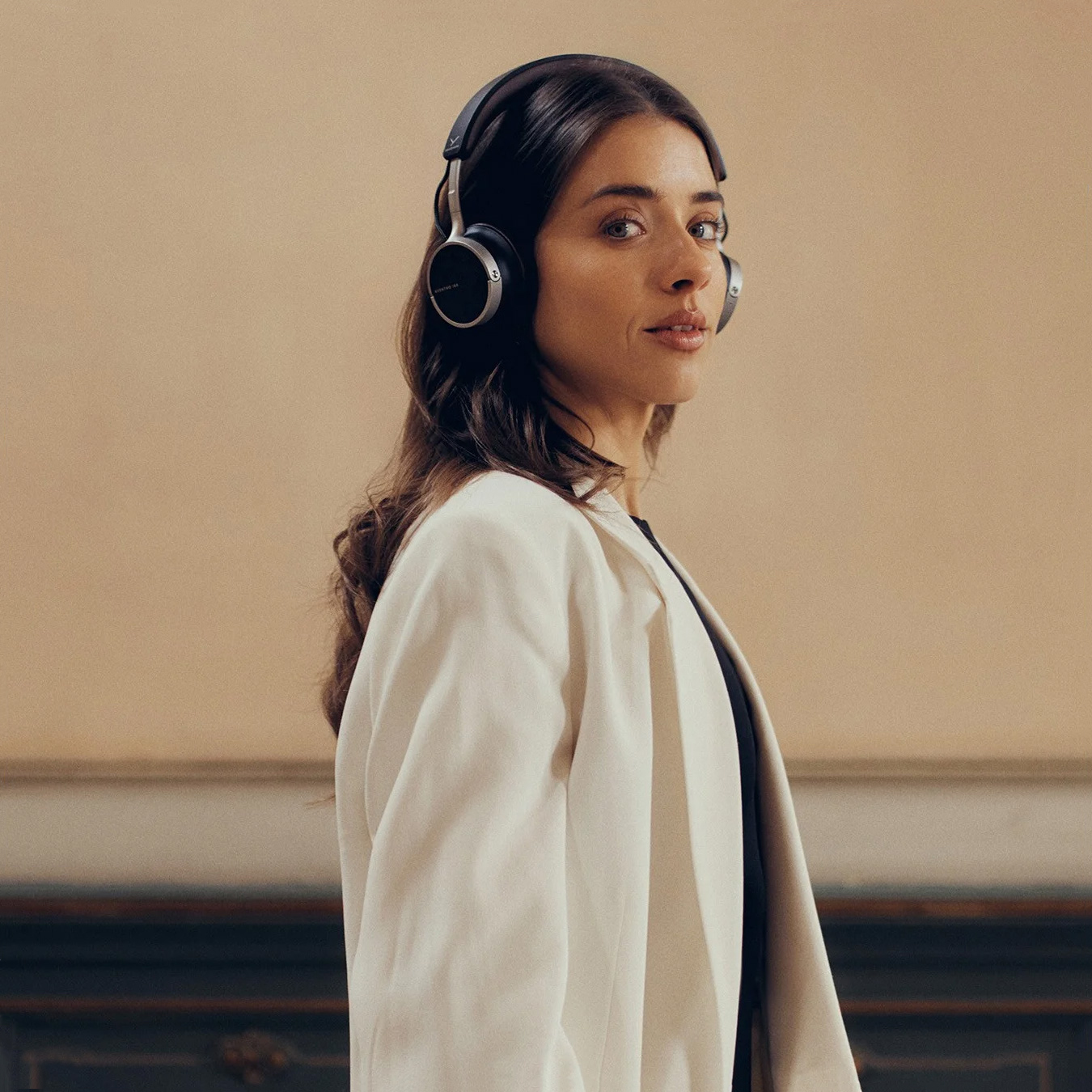 Наушники BEYERDYNAMIC Aventho 100 Black (1001613)