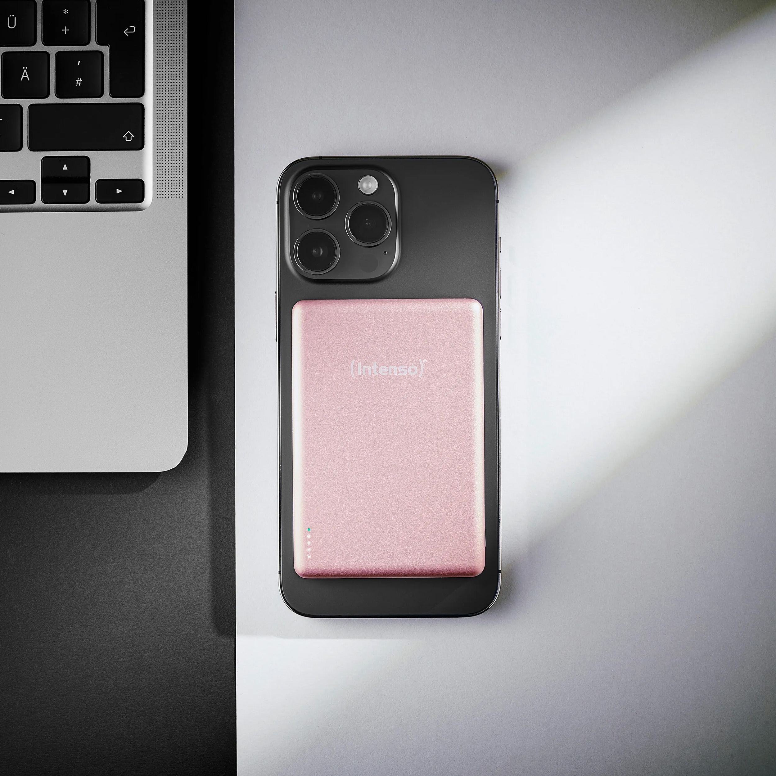 Повербанк с беспроводной зарядкой INTENSO MW10000 20W 10000mAh Rose (7344033)