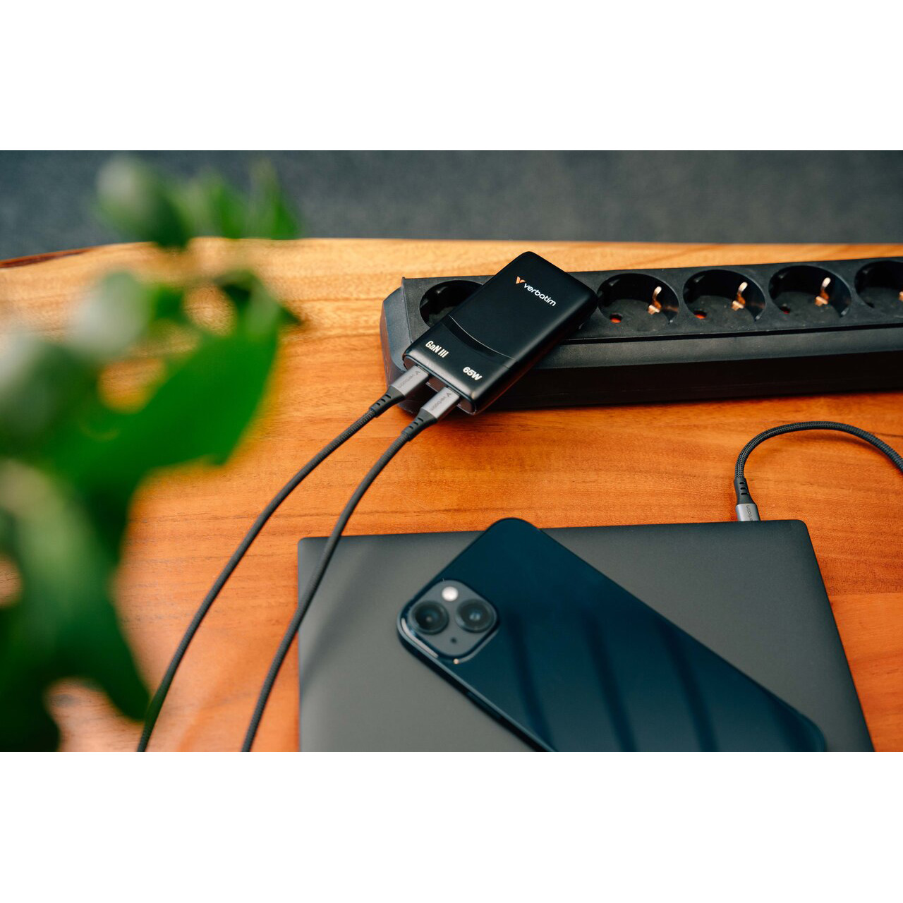 Зарядний пристрій VERBATIM Fold 'n' Go GaN 65W 2xUSB-C, PD3.0 Black