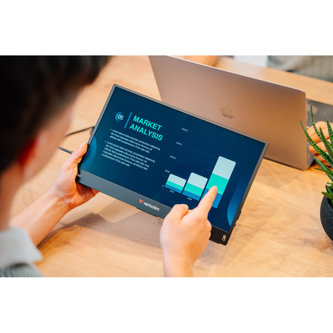 Портативний монітор 14" VERBATIM Portable Touchscreen Monitor Light 14"
