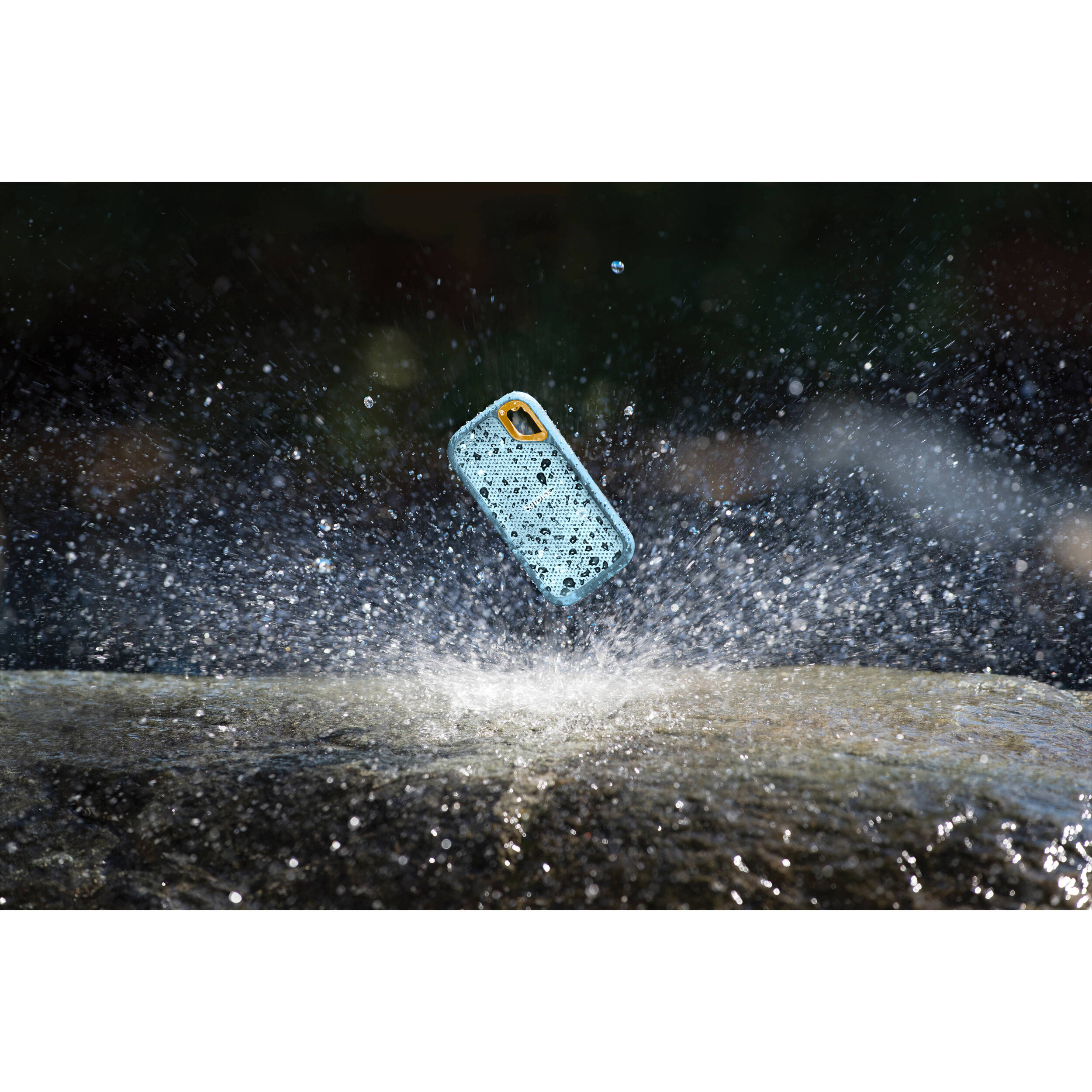 Портативний SSD диск SANDISK Extreme v2 2TB USB3.2 Gen2 Sky Blue (SDSSDE61-2T00-G25B)