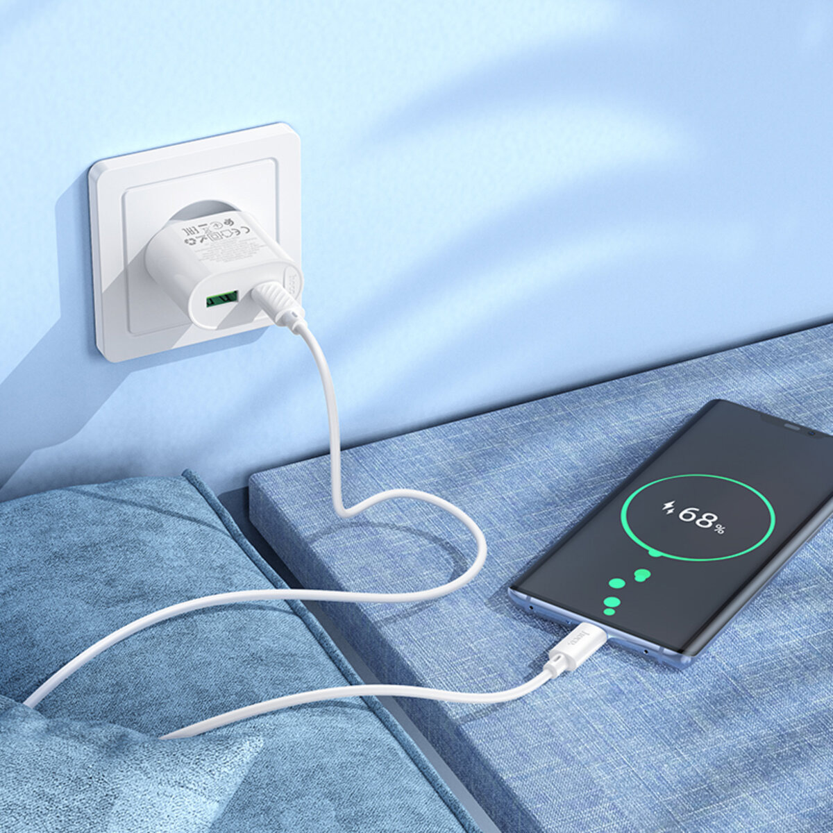 Зарядное устройство HOCO C109A Fighter 1xUSB-A, 1xUSB-C, PD20W, QC3.0 White w/Type-C cable (6942007656733)