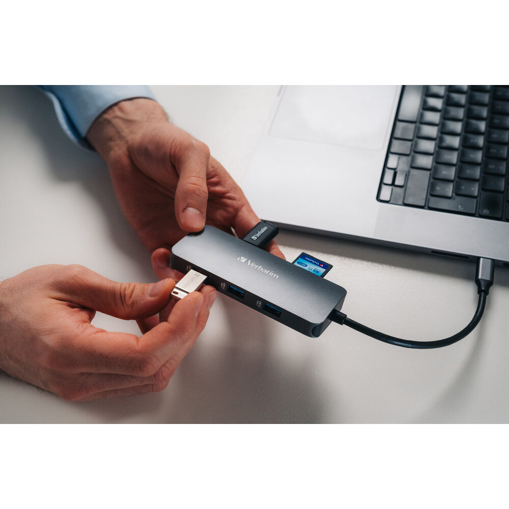 Порт-реплікатор VERBATIM CMH-09 USB-C Pro Multiport Hub (32152)