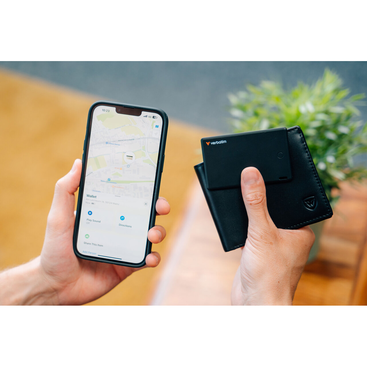 Пошуковий брелок VERBATIM My Finder Card Black