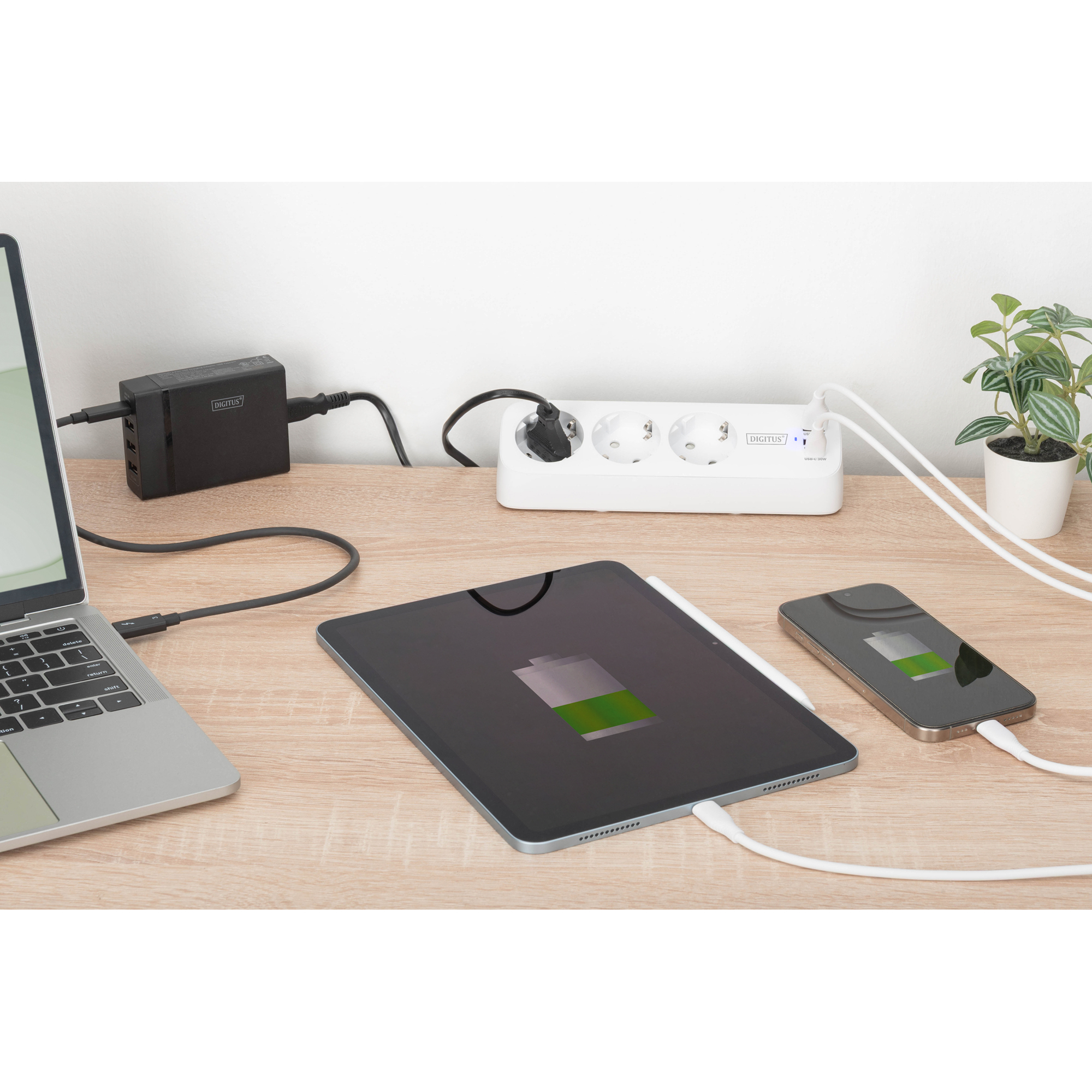 Мережевий фільтр DIGITUS DA-70626 White, 3 розетки, 1xUSB-C, 2xUSB, 1.5м