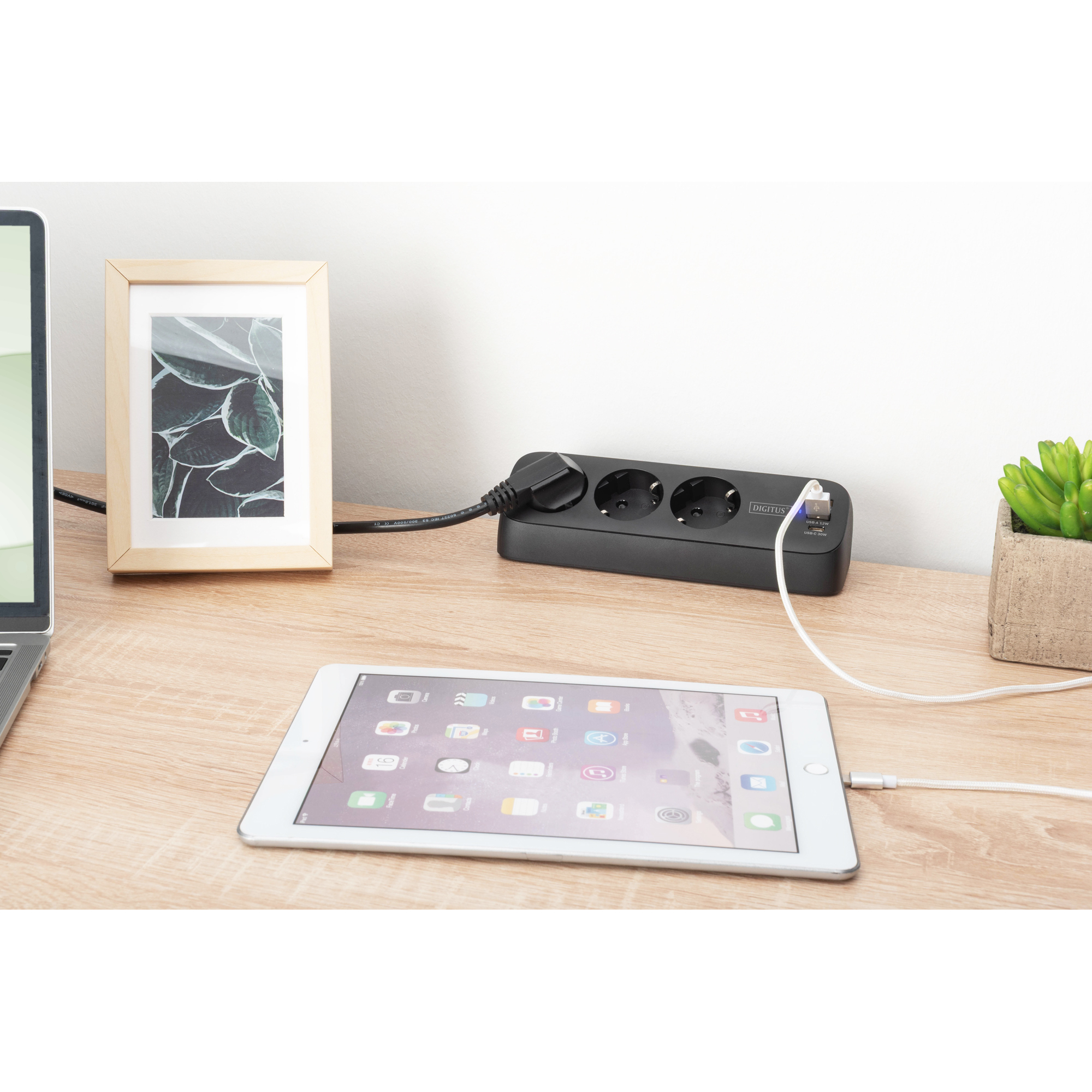 Мережевий фільтр DIGITUS DA-70625 Black, 3 розетки, 1xUSB-C, 2xUSB, 1.5м